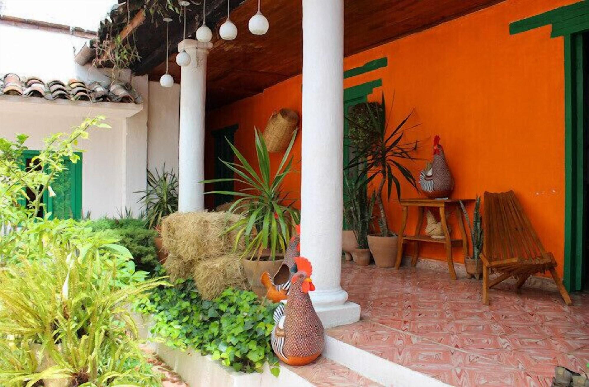 Varios HOSTAL GAYNERO