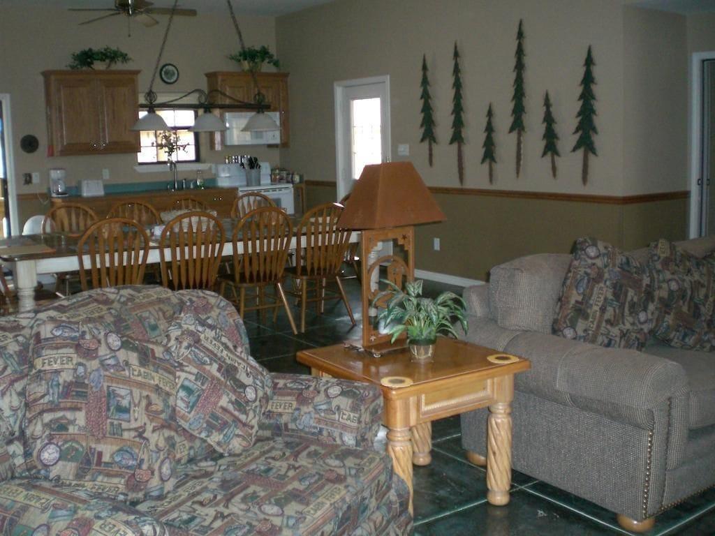 Vista Lobby Lake Fork Marina & Motel