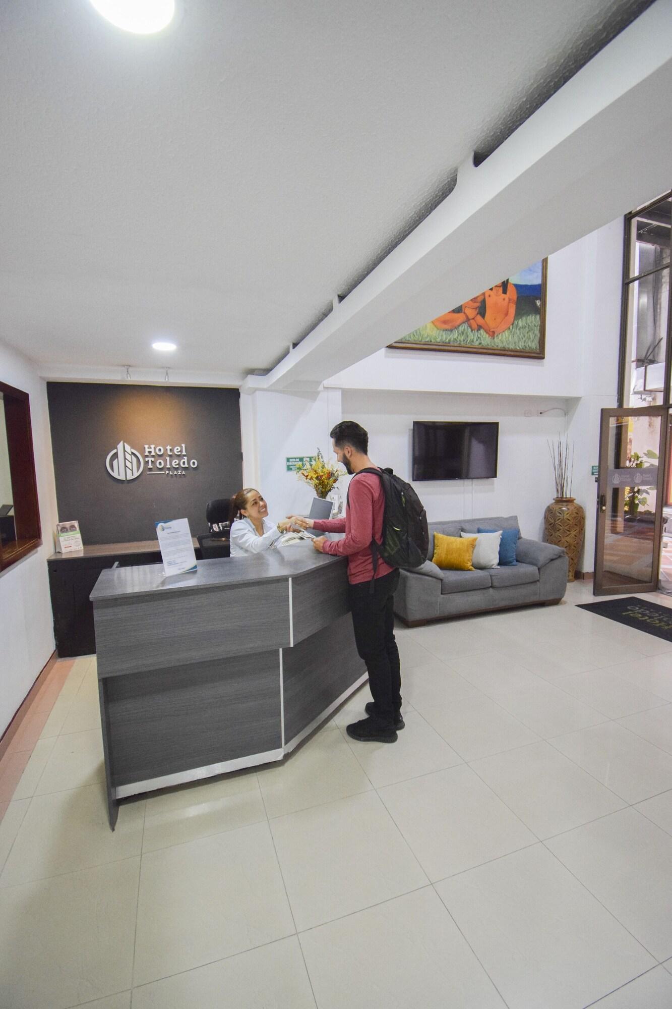 Vista Lobby Hotel Toledo Plaza