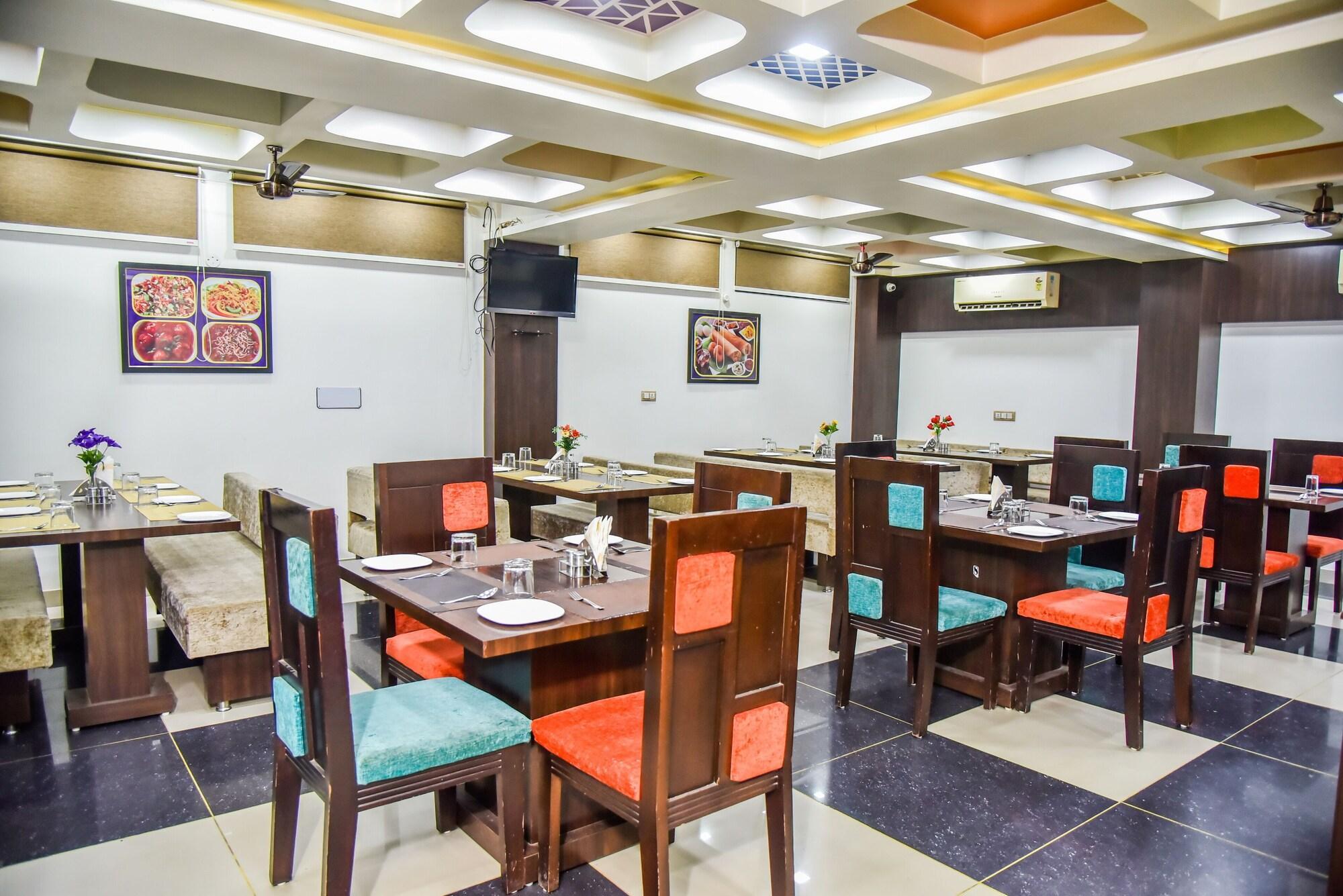 Restaurant Hotel Tulsi Residency