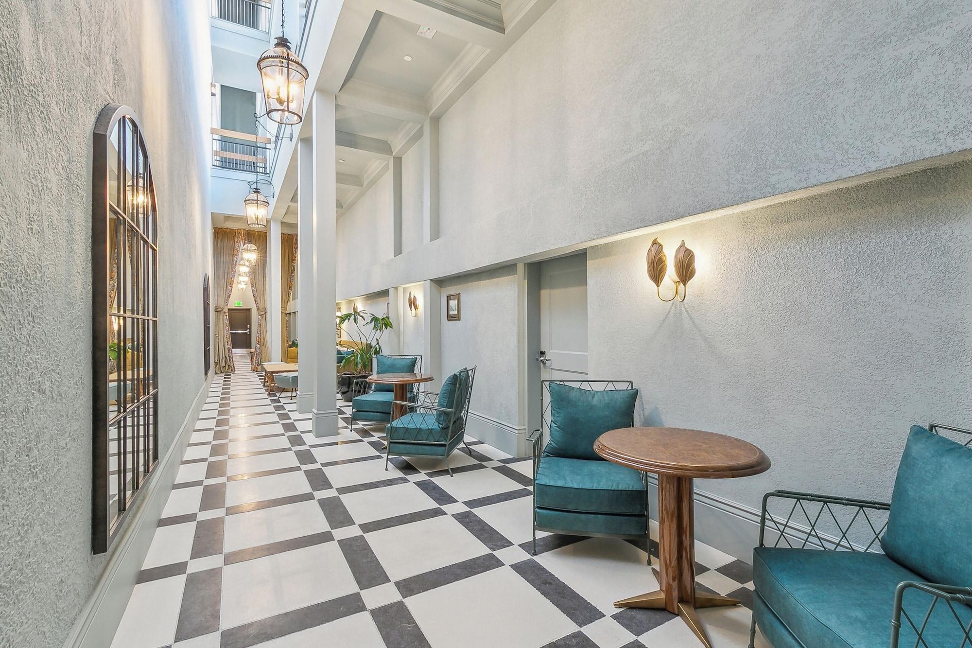 Vista Lobby Hotel Perle