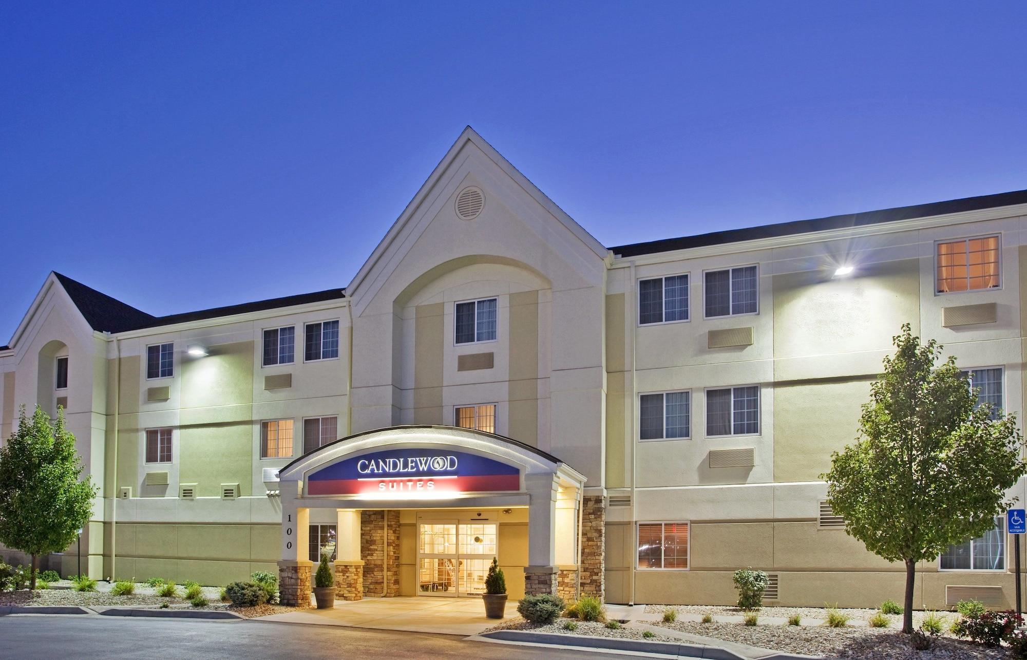 Vista Exterior Candlewood Suites Junction City Fort Riley by IHG