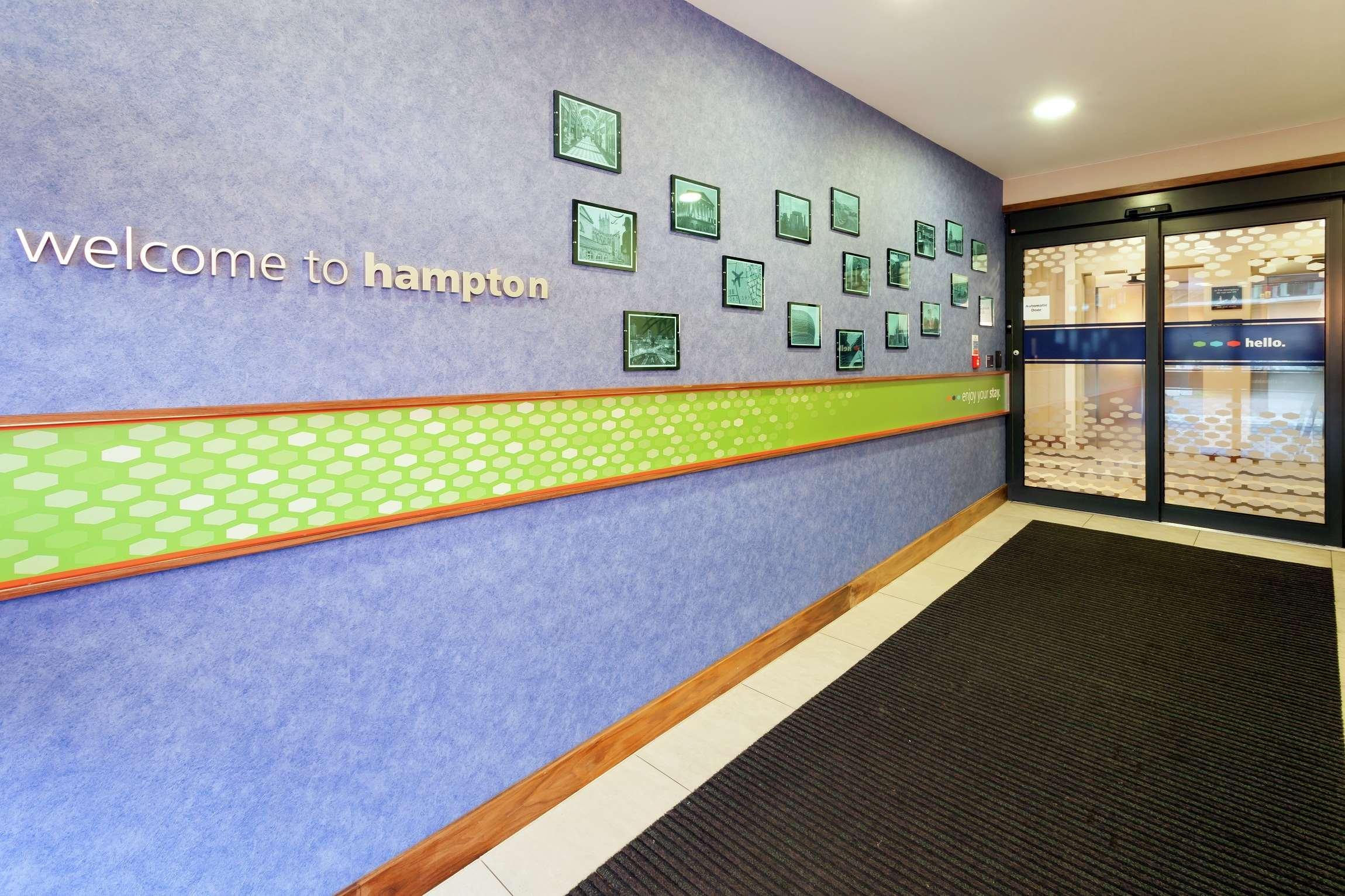 Vista Lobby Hampton by Hilton Birmingham Jewellery Quarter