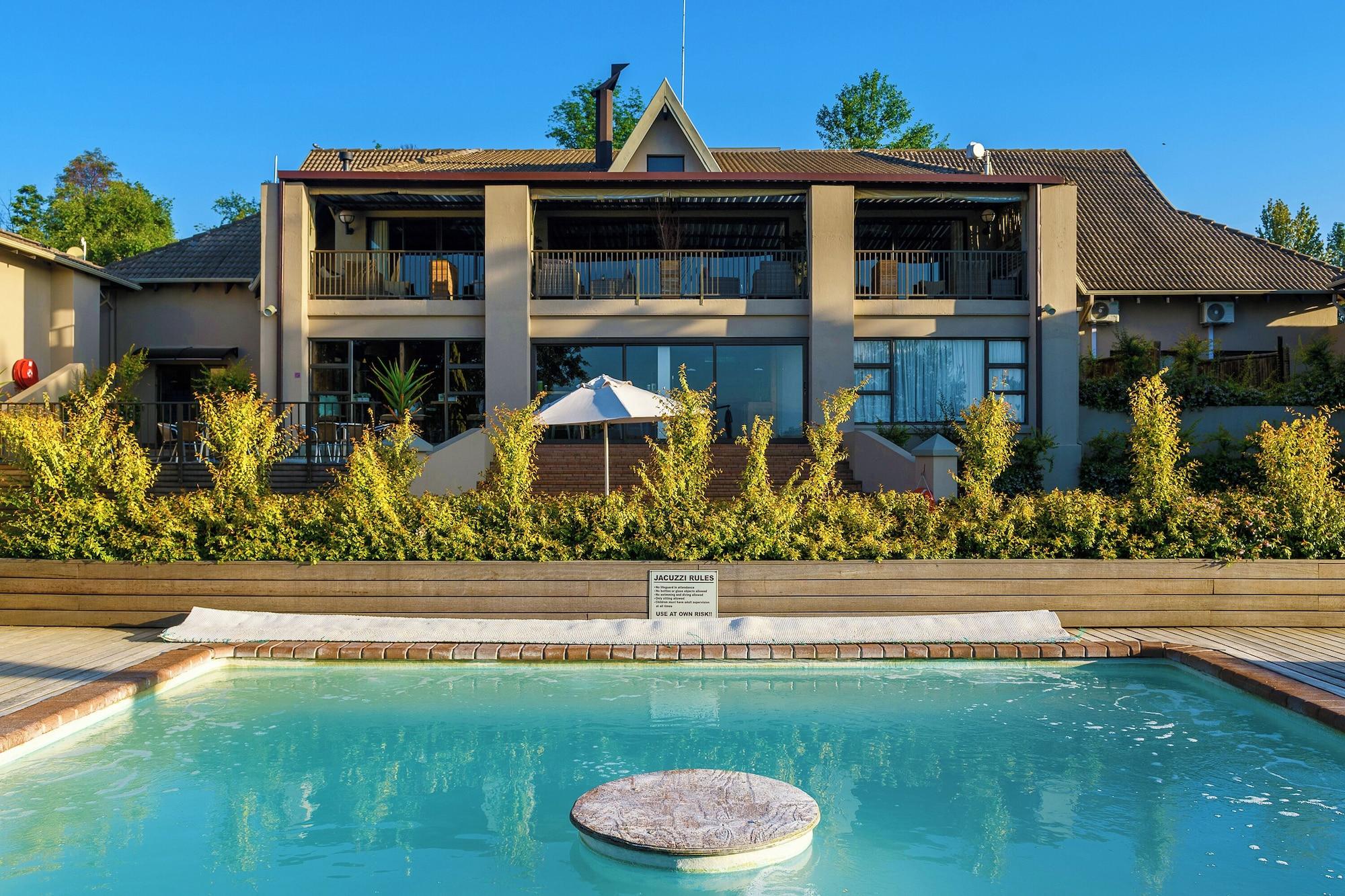 Vista Piscina Cayley Mountain Resort