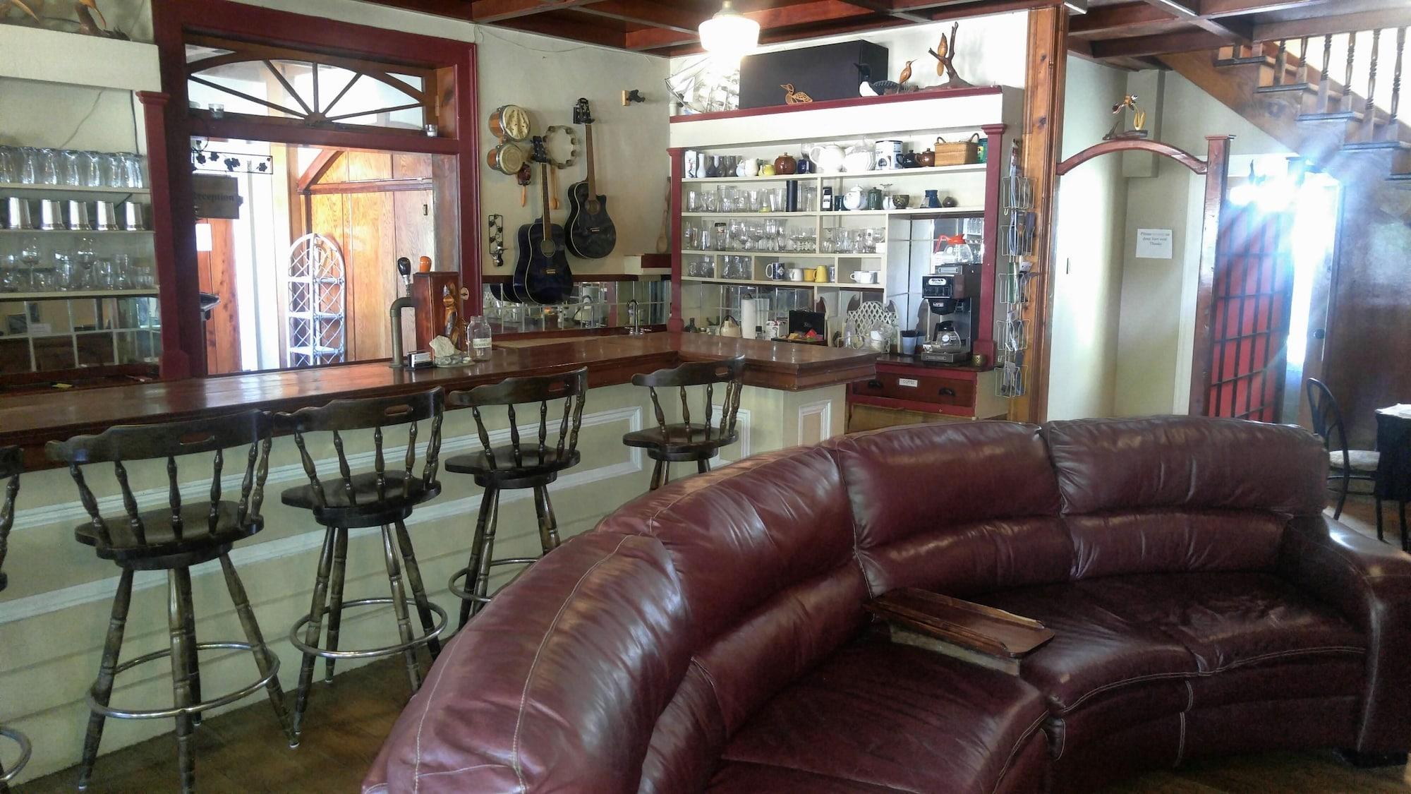 Bar/Salón Port Albert Inn