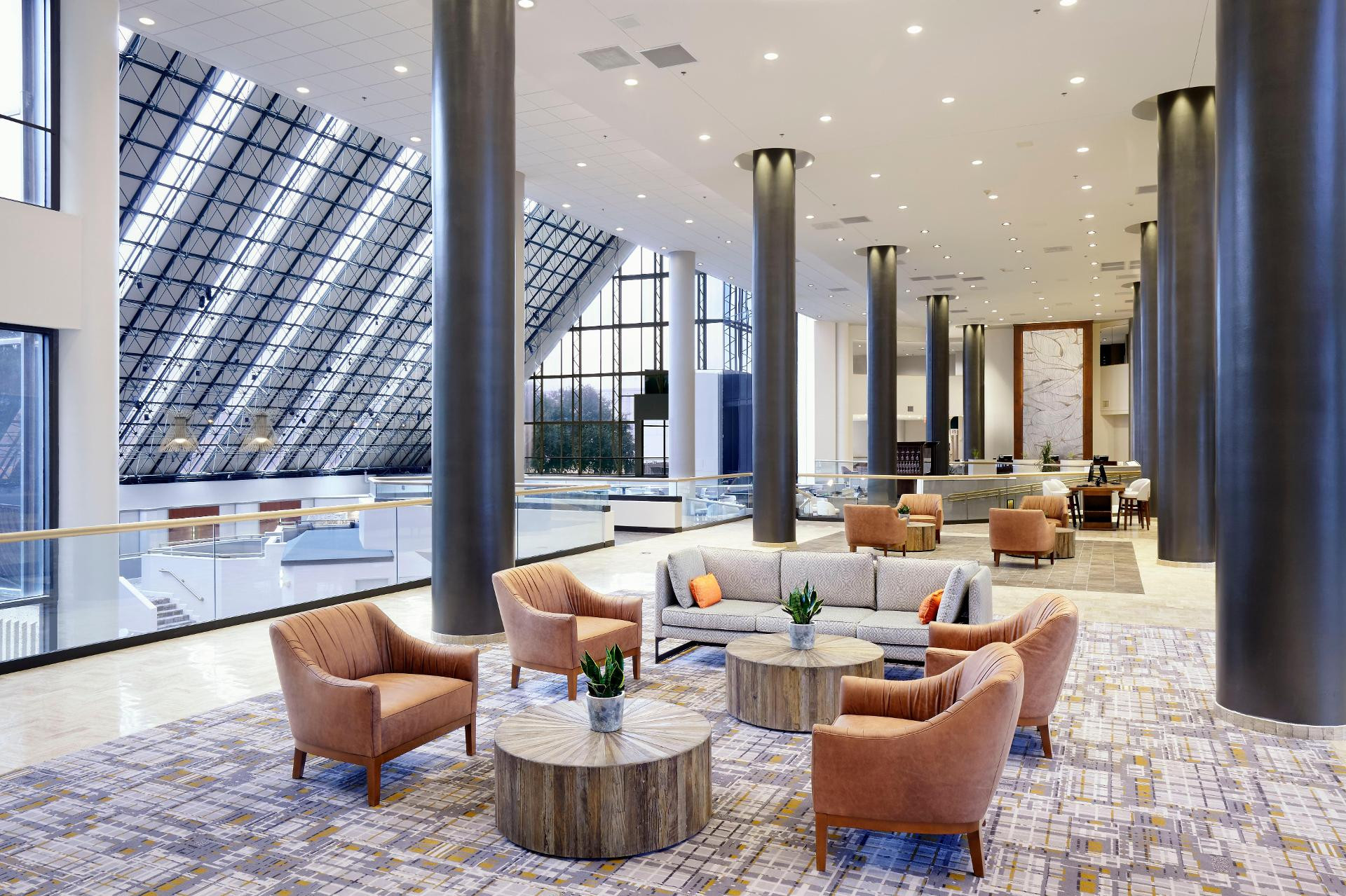Vista Lobby DoubleTree by Hilton Dallas Near the Galleria