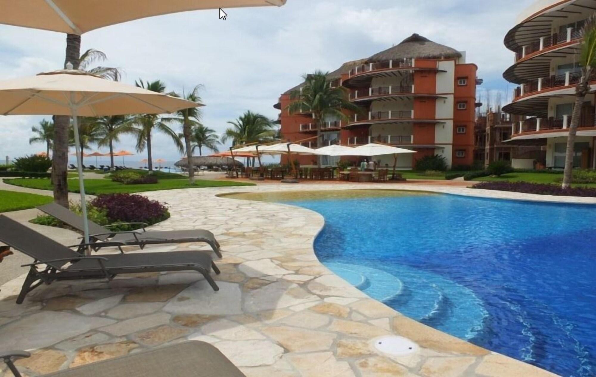 Vista Exterior Suite Eli Standard