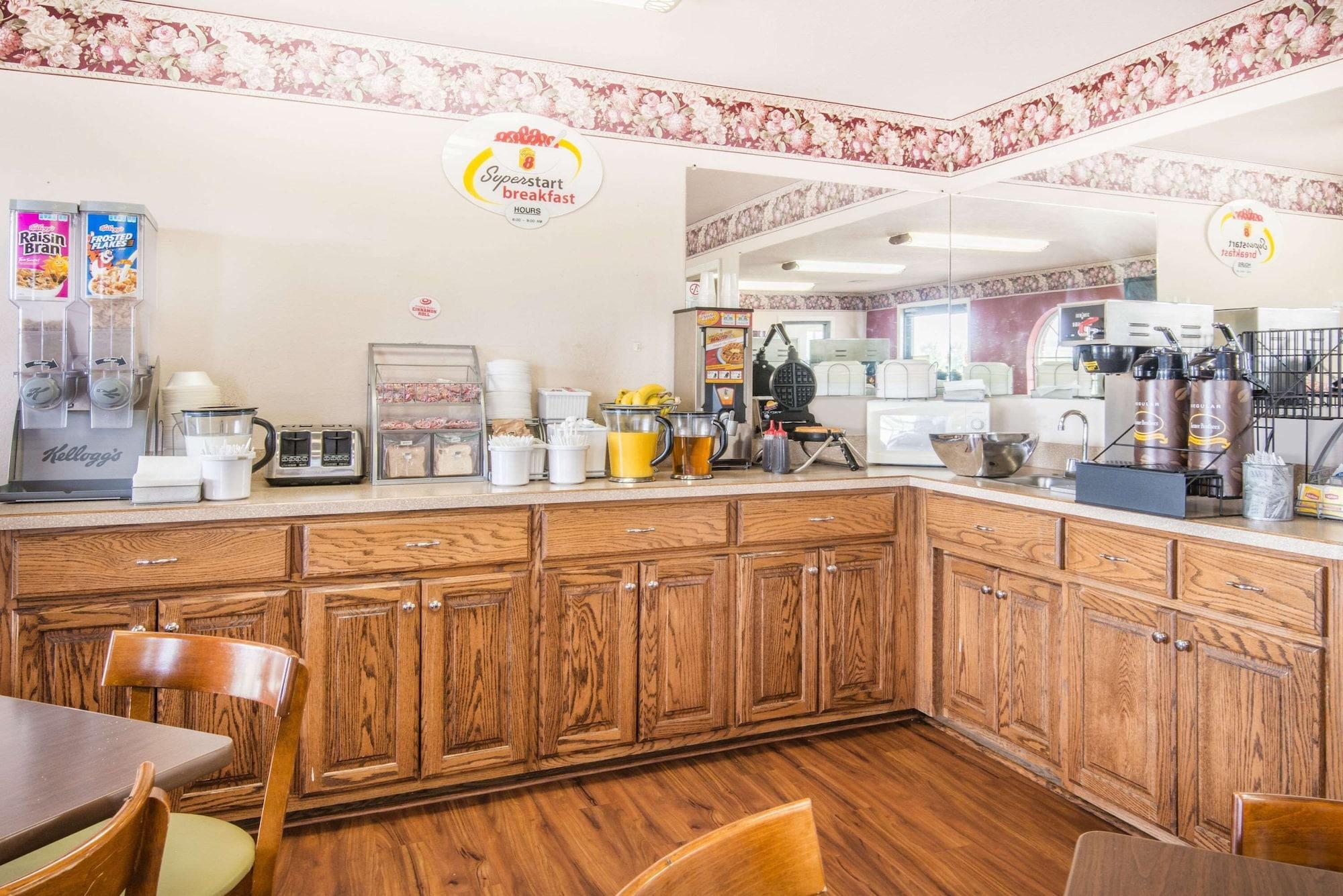 Restaurant Super 8 by Wyndham Big Cabin/Vinita Area