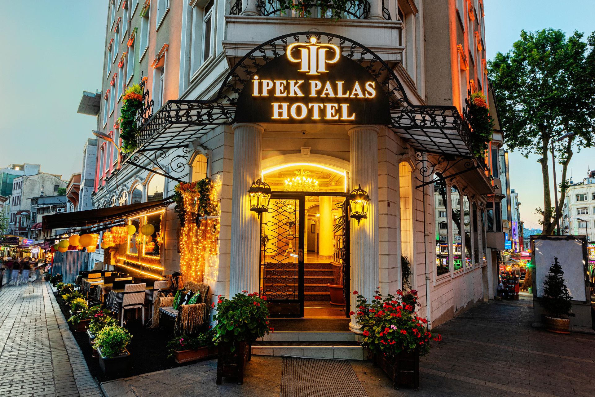 Vista Exterior Hotel Ipek Palas