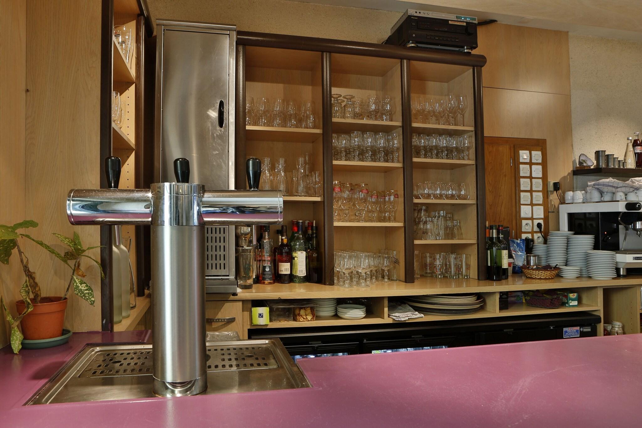 Bar/Salón Auberge de la Baie