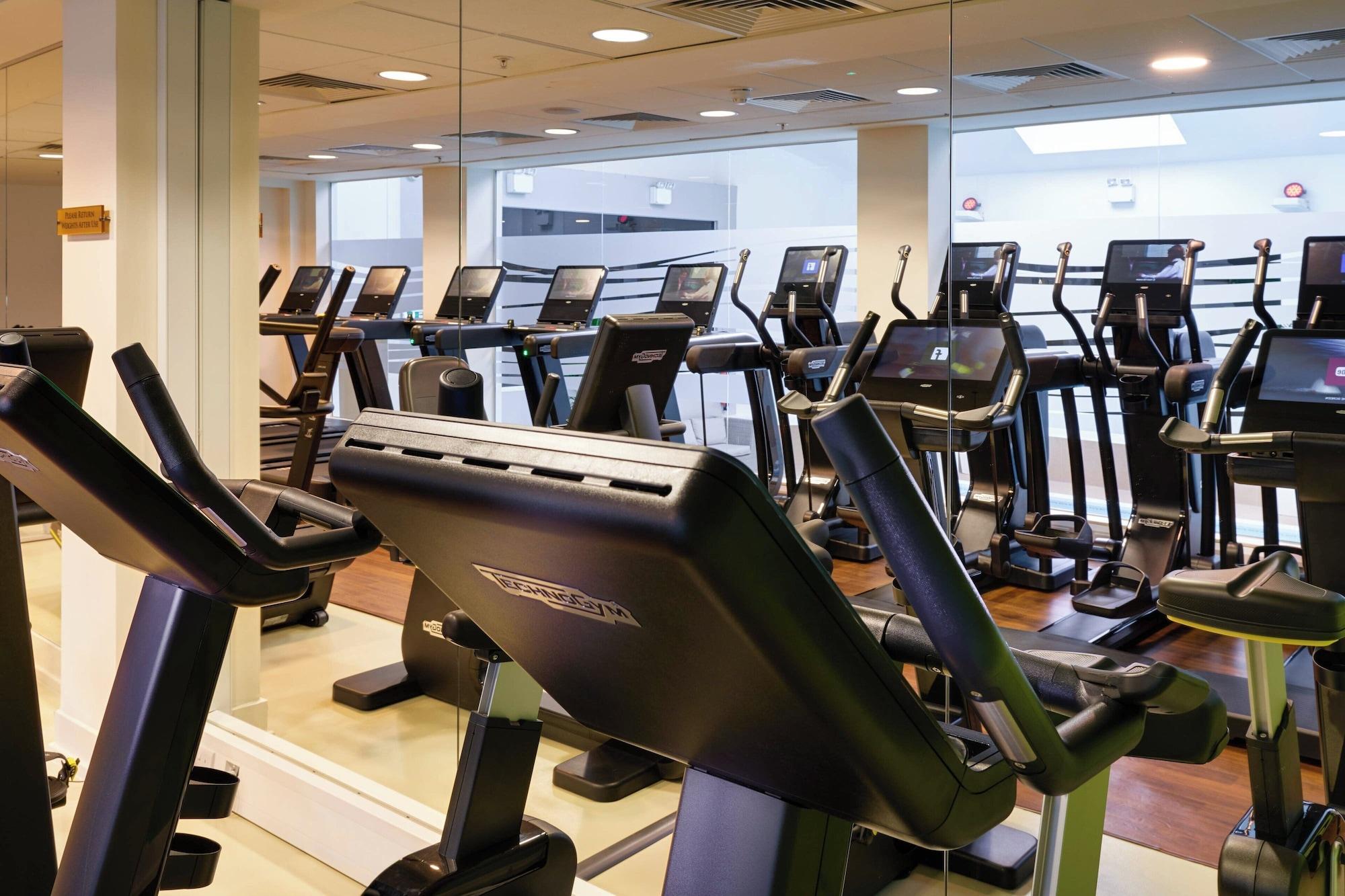 Gimnasio The Shelbourne, Autograph Collection