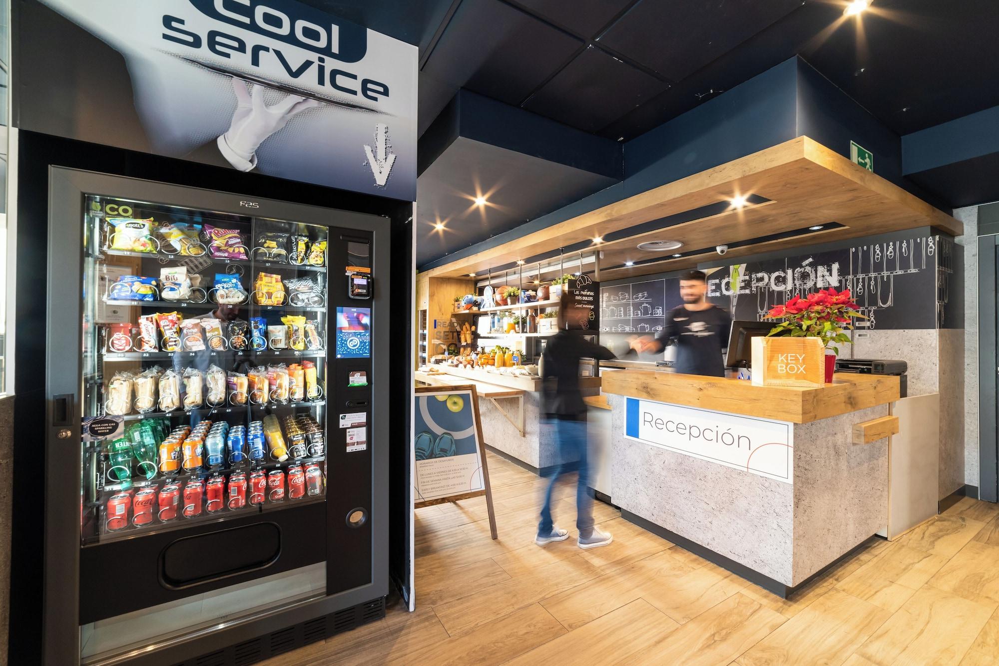 Vista Lobby ibis budget Madrid Calle Alcalá