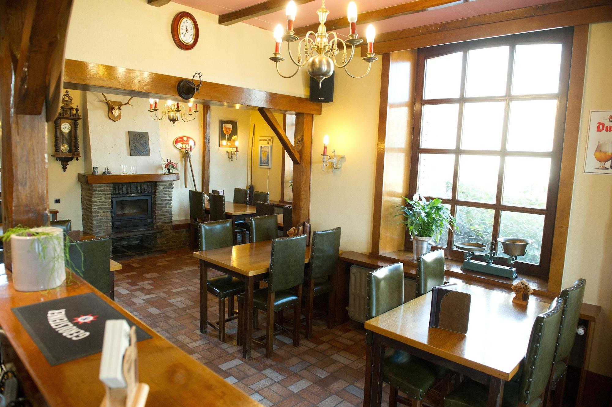Bar/Salón Auberge Saint Martin