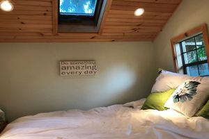 Alquiler Vacacional - Beautiful 4-bedroom House and Treehouse 5 min to skiing, hiking, golf, biking.