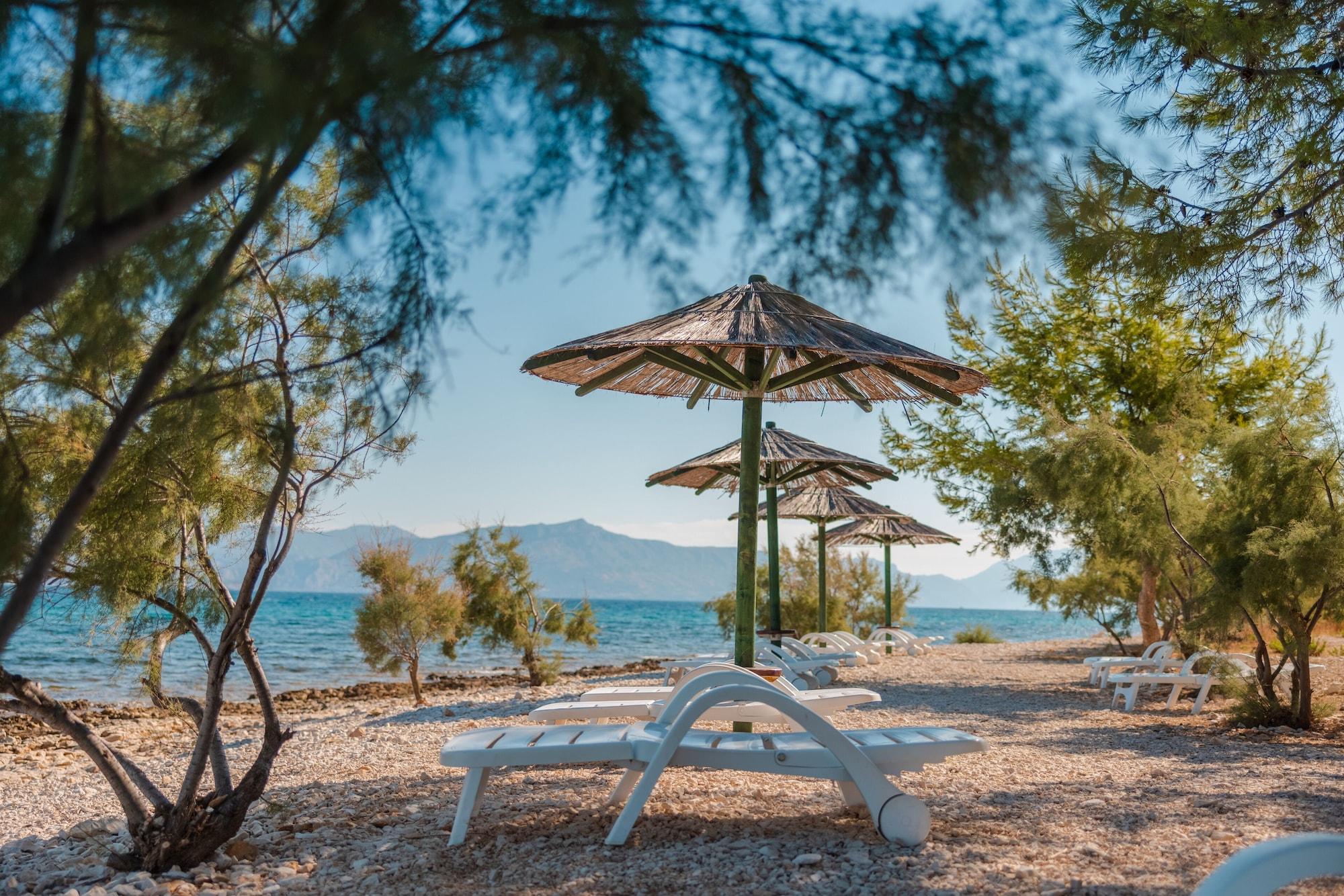 Playa Waterman Beach Village