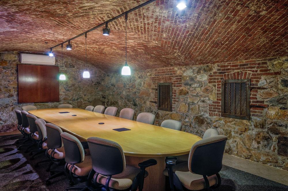 Sala de Reuniones Grass Valley Courtyard Suites