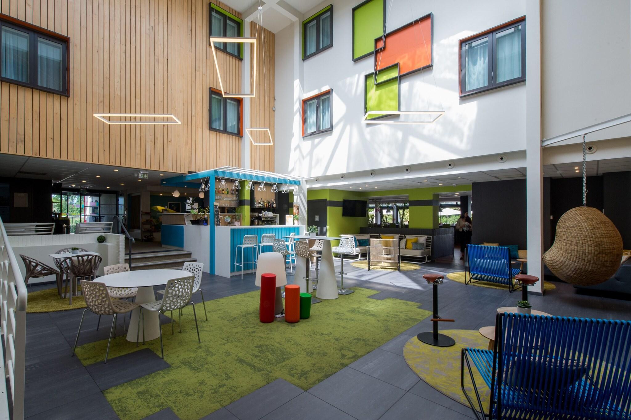 Vista Lobby Ibis Styles Toulouse Labège