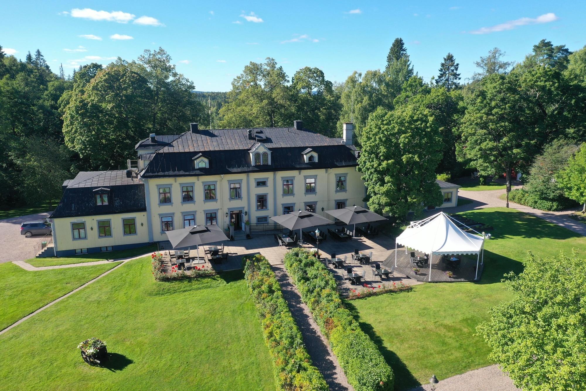 Varios Hennickehammars Herrgård