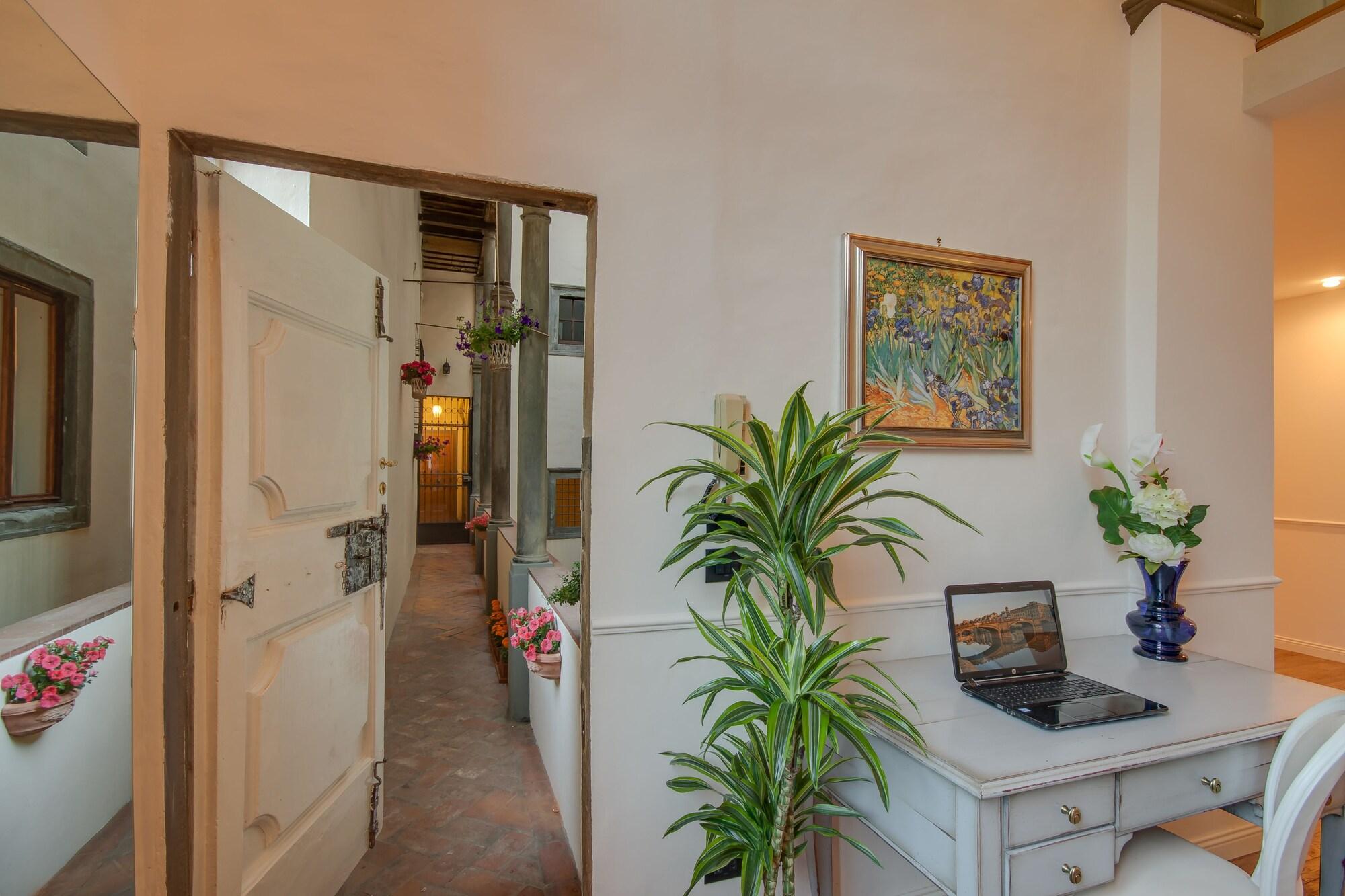 Vista Lobby Residenza d'Epoca Borgo Albizi