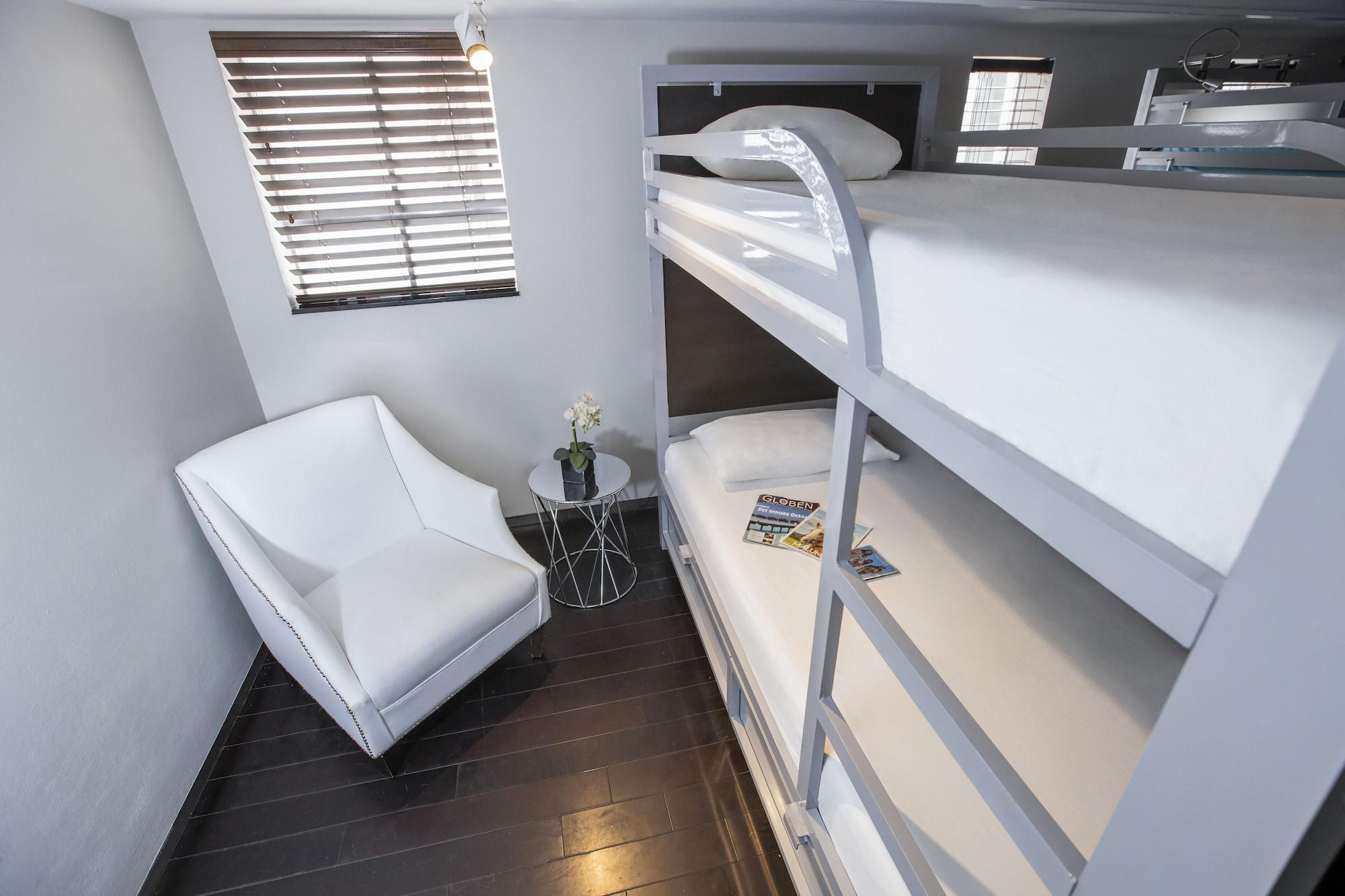 Habitación Posh South Beach Hostel