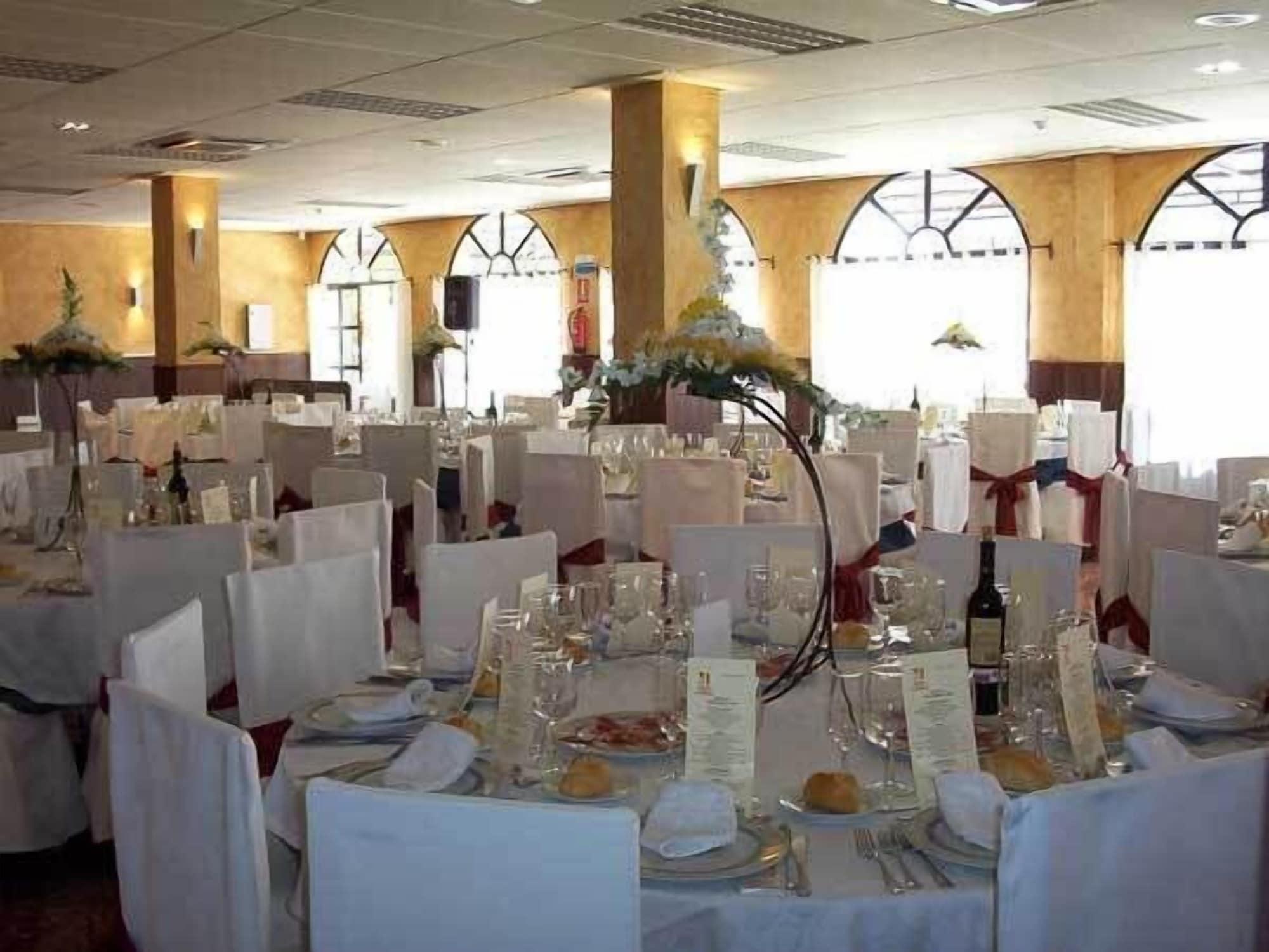 Restaurant Hotel Entresierras