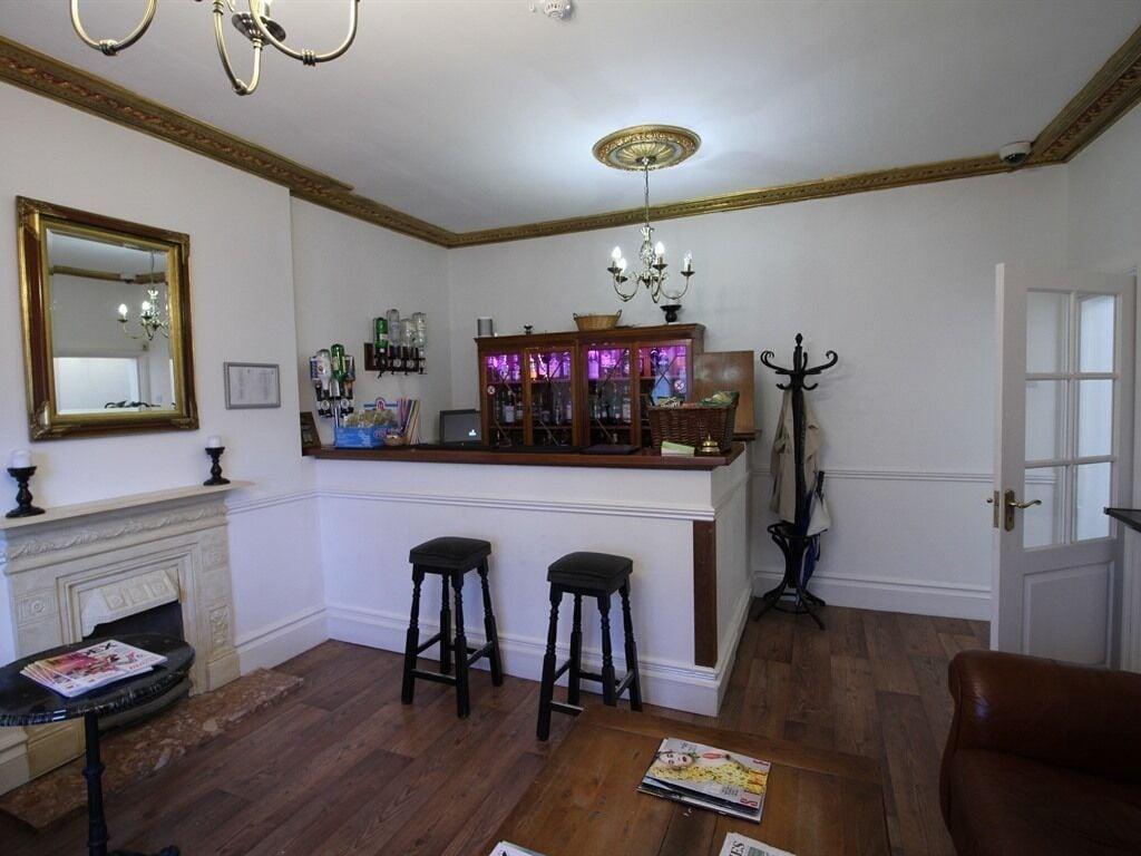 Bar/Salón Thanington Hotel