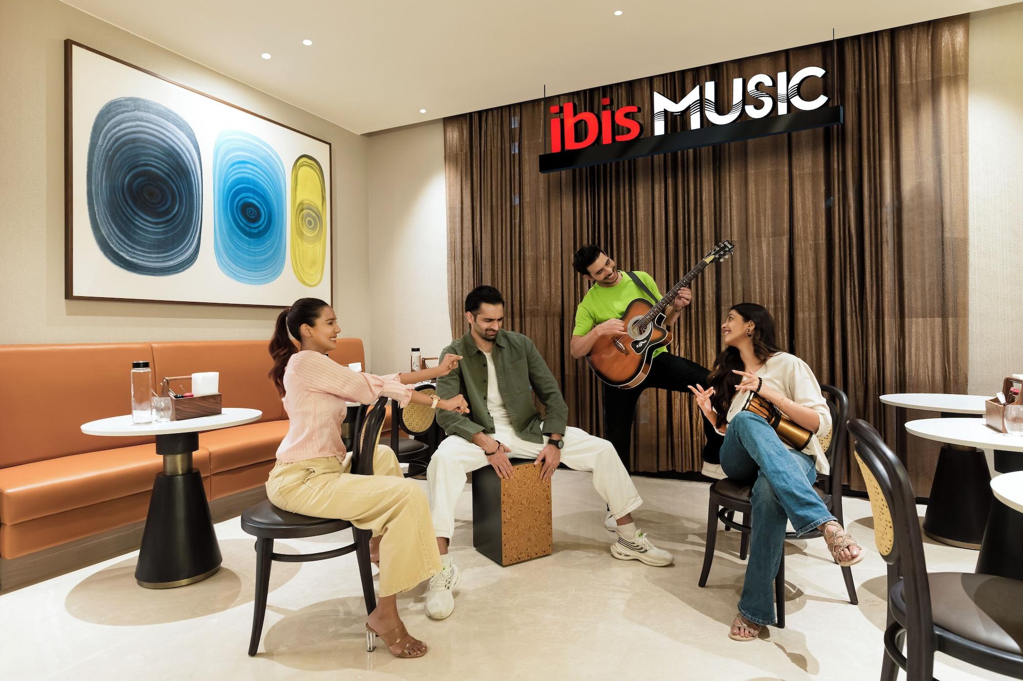 Vista Lobby Ibis Mumbai Bkc