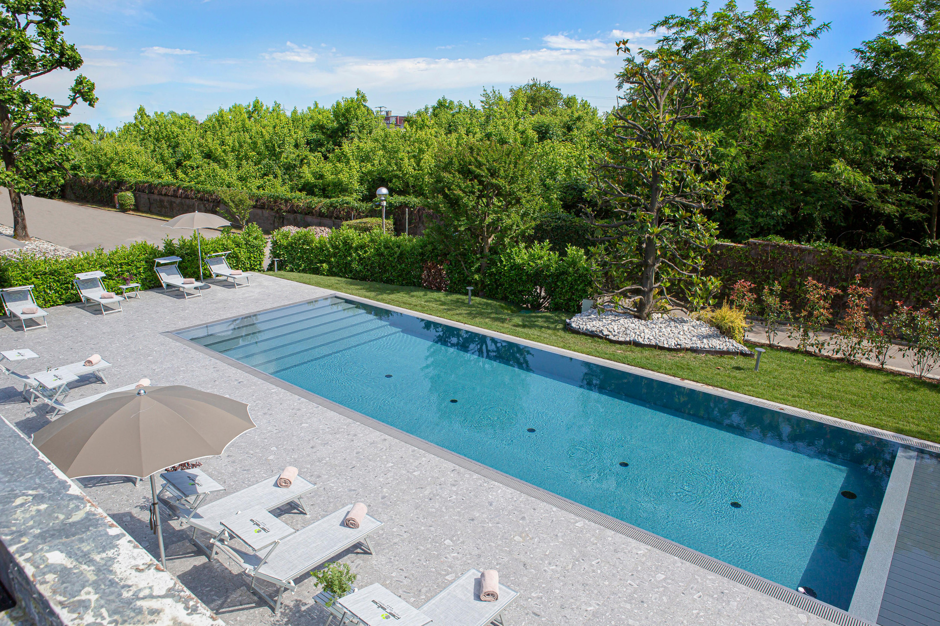 Vista Piscina Hotel Mealba Suite & Pool
