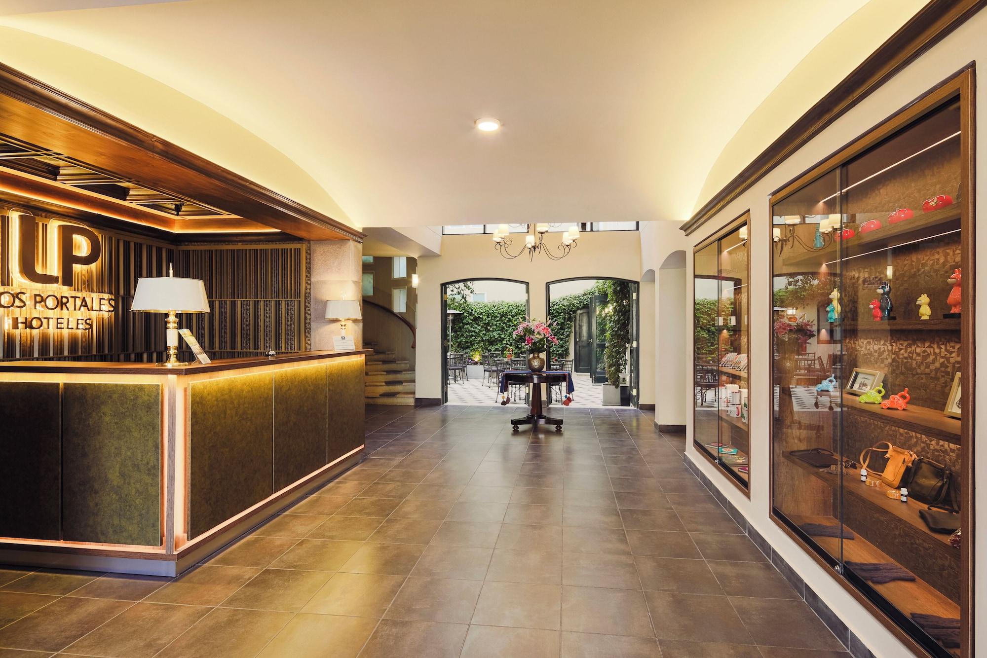 Varios LP Los Portales Hotel Cusco