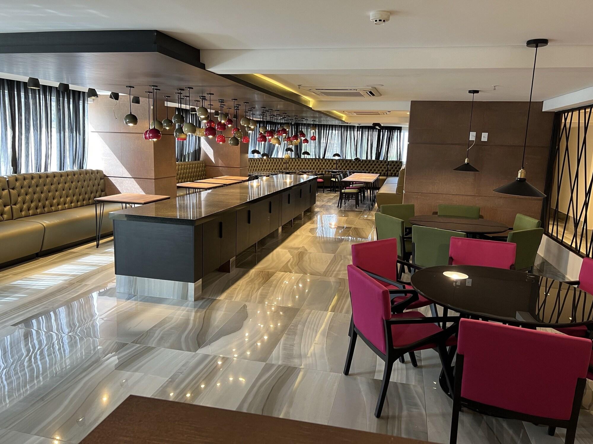 Restaurant QS Marista Stay and Hotel