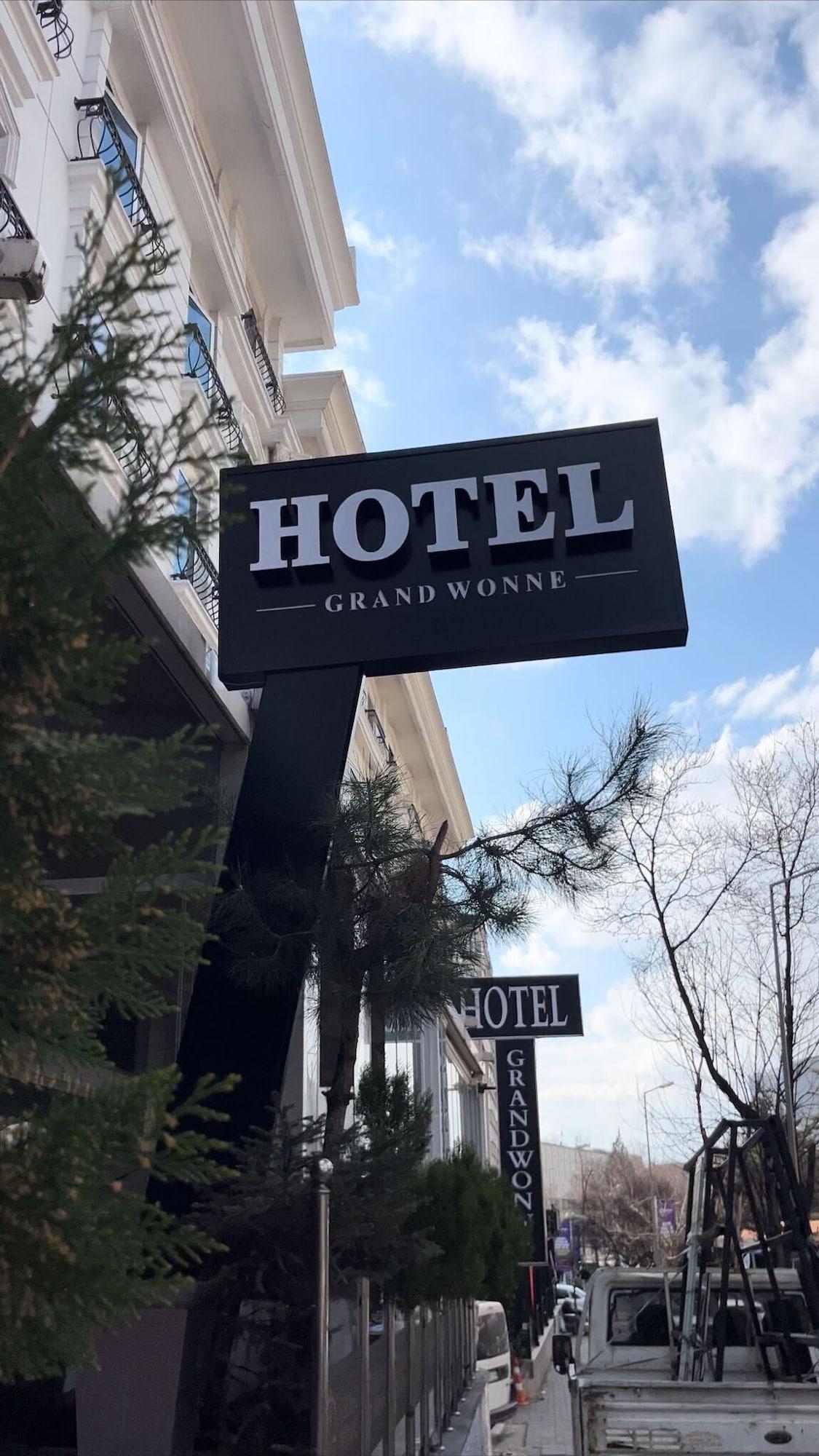 Varios Grand Wonne Hotel