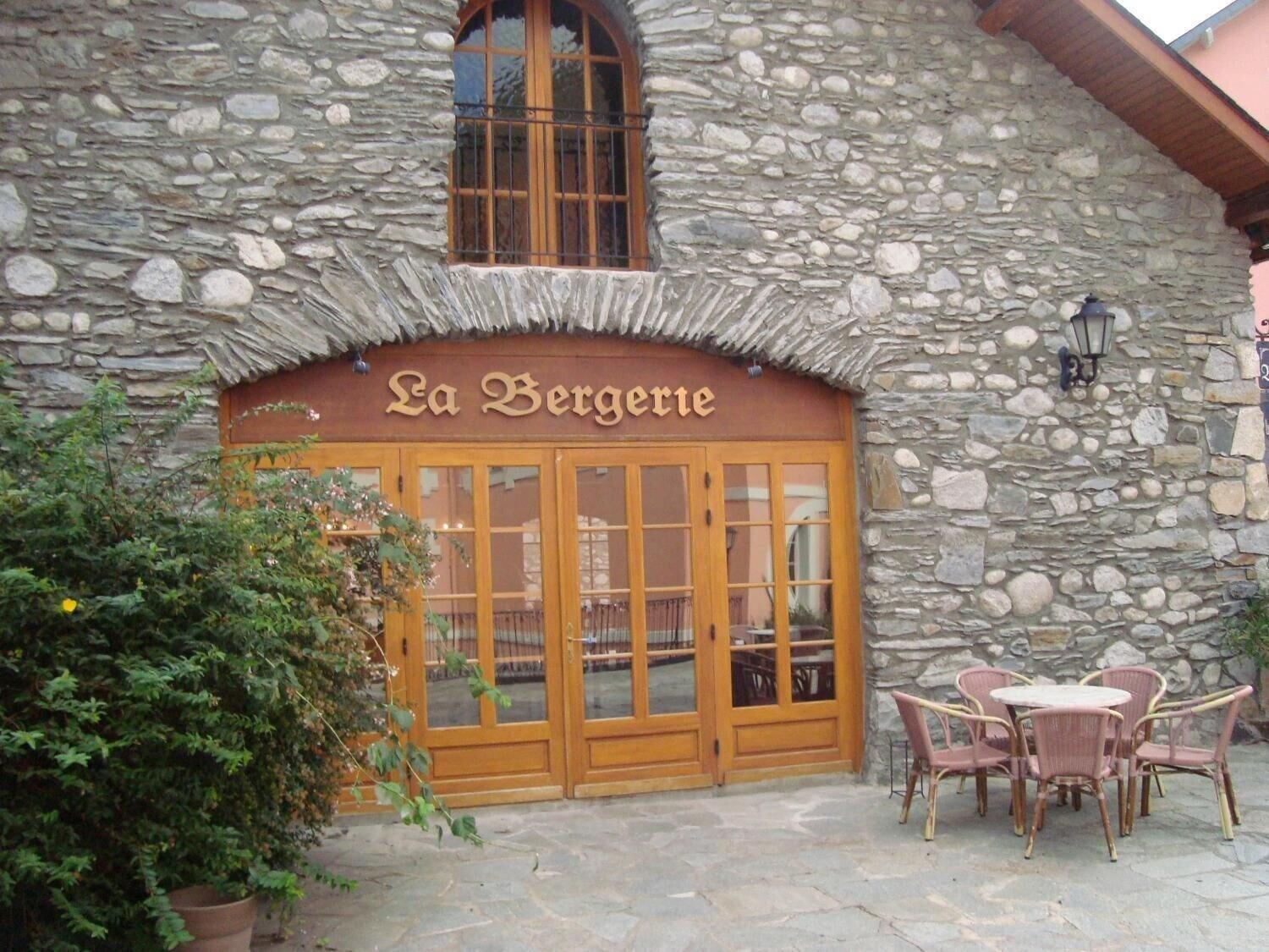 Vista Exterior Grand Hôtel de France