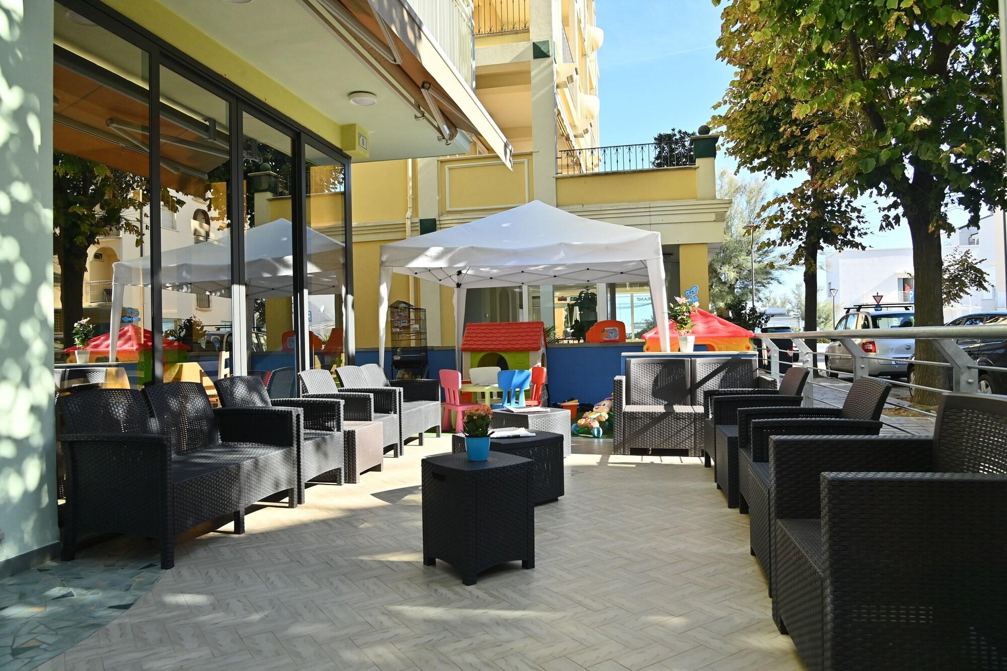 Vista Exterior Hotel Italy