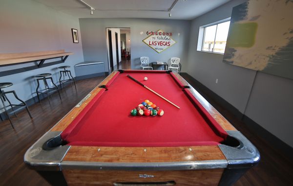 Motel 6 - Las Vegas, NV – Downtown Fremont St Experience - Los mejores hoteles solo adultos en Las Vegas, Nevada