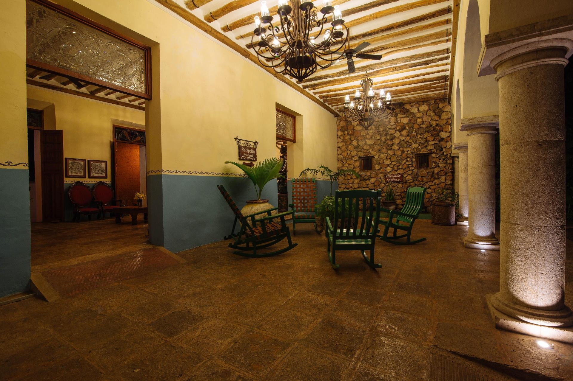 Vista Lobby El Mesón del Marqués