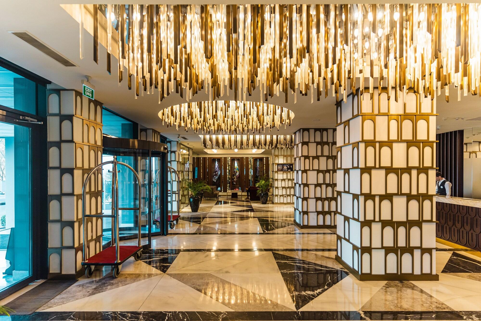 Vista Lobby Mercure Baku City