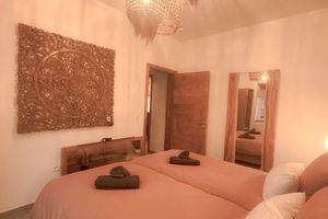 Alquiler Vacacional - AP1 – 3-Bedrooms Apartment with Terrace near Charleroi Airport