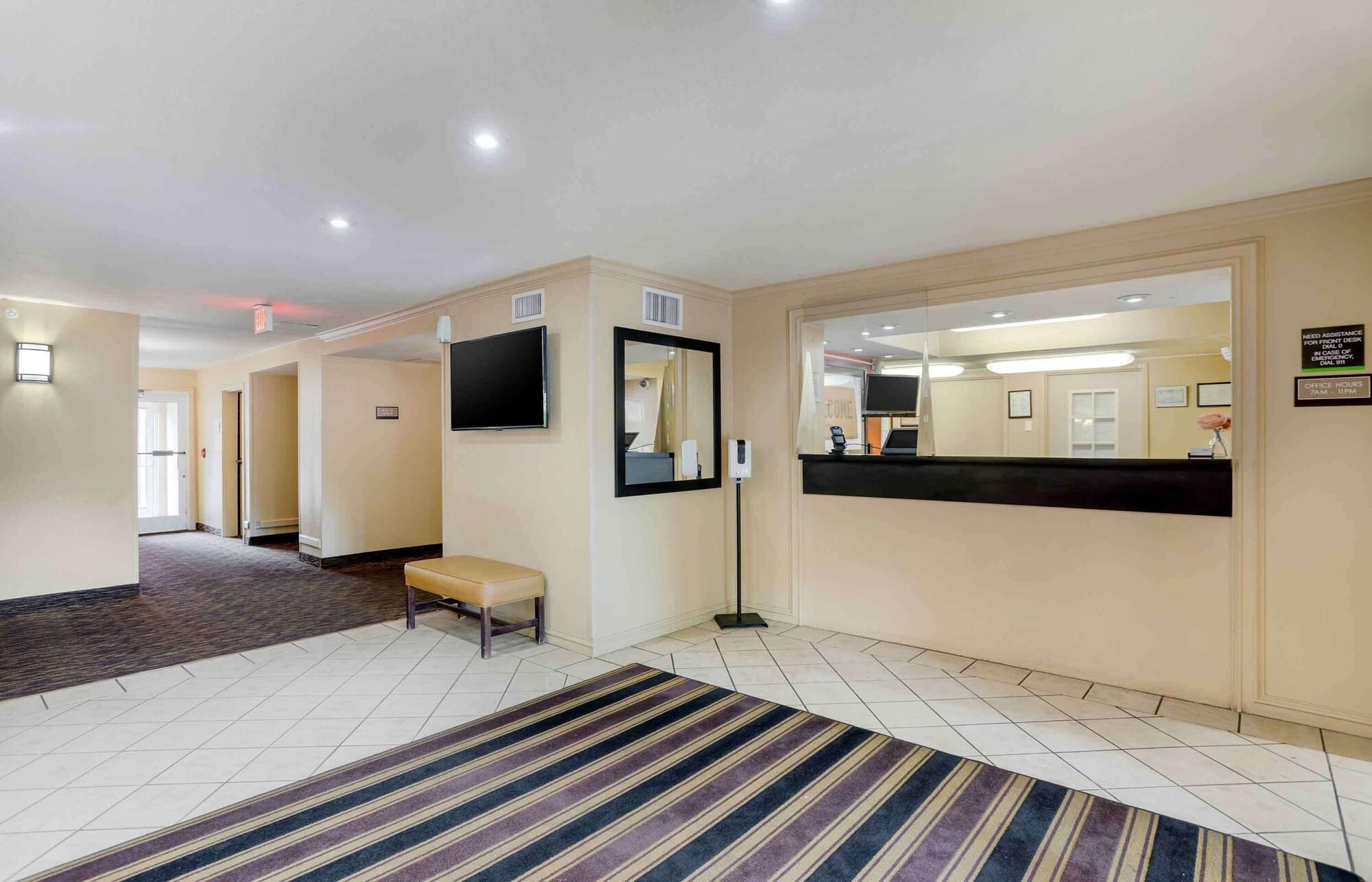 Vista Lobby Extended Stay America Suites Memphis Germantown