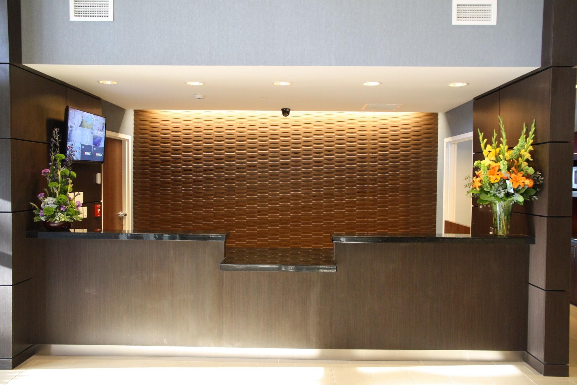 Vista Lobby Wingate By Wyndham Niagara Falls