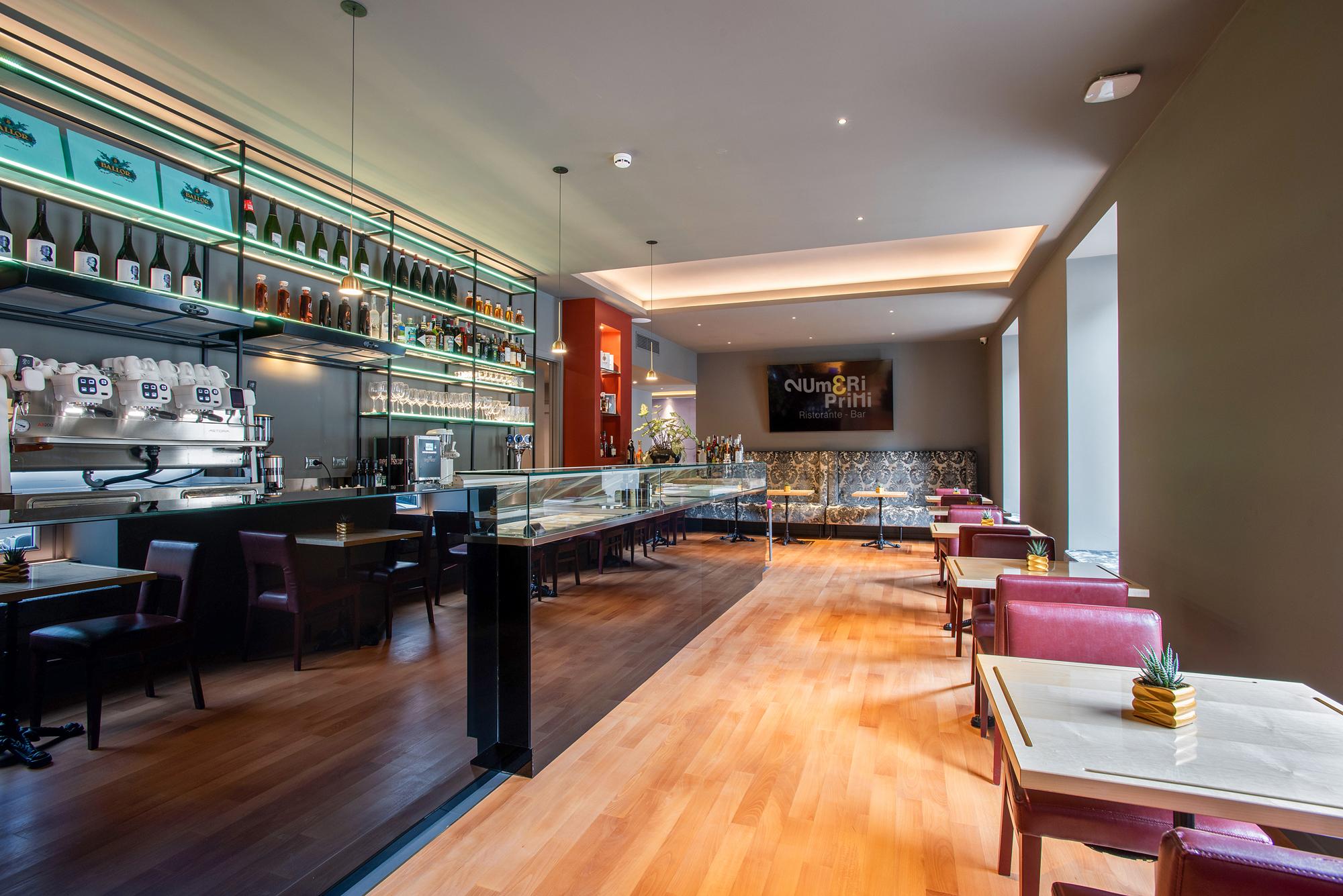 Bar/Salón Fortyfive Squared