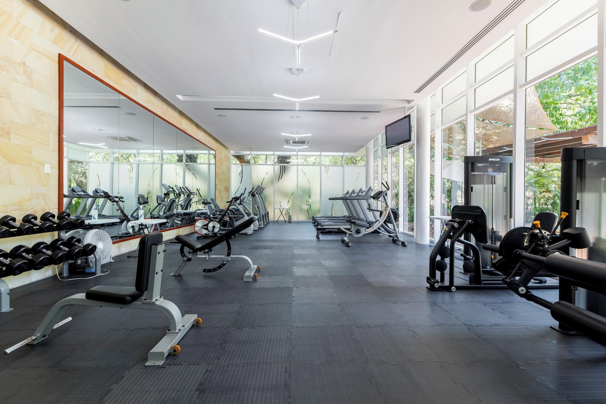 Gimnasio Capitalia Tres Mares Beach Residences & Marina
