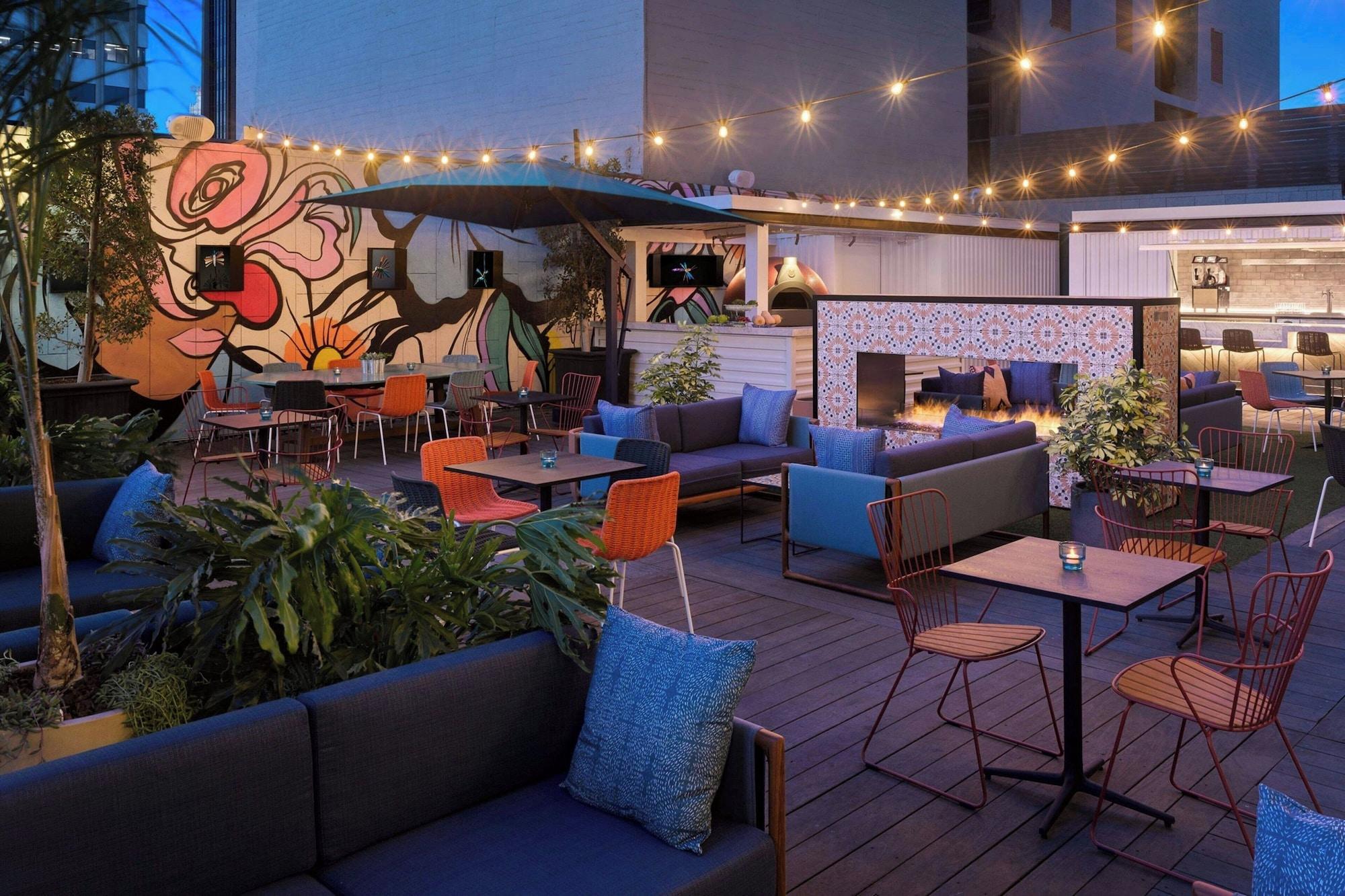 Restaurant Alma San Diego Downtown, a Tribute Portfolio Hotel