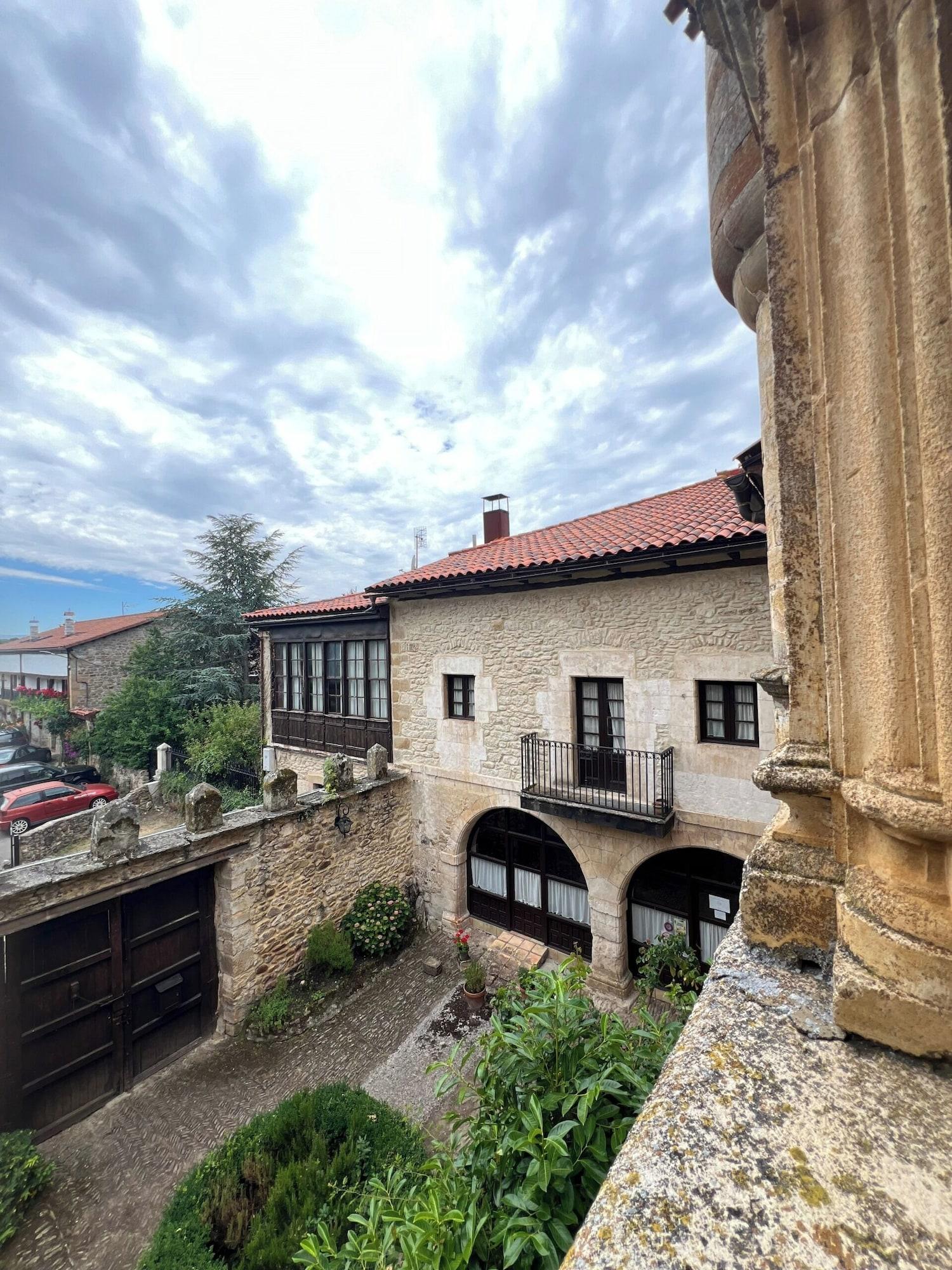 Vista Exterior Posada Torre-Palacio de los Alvarado