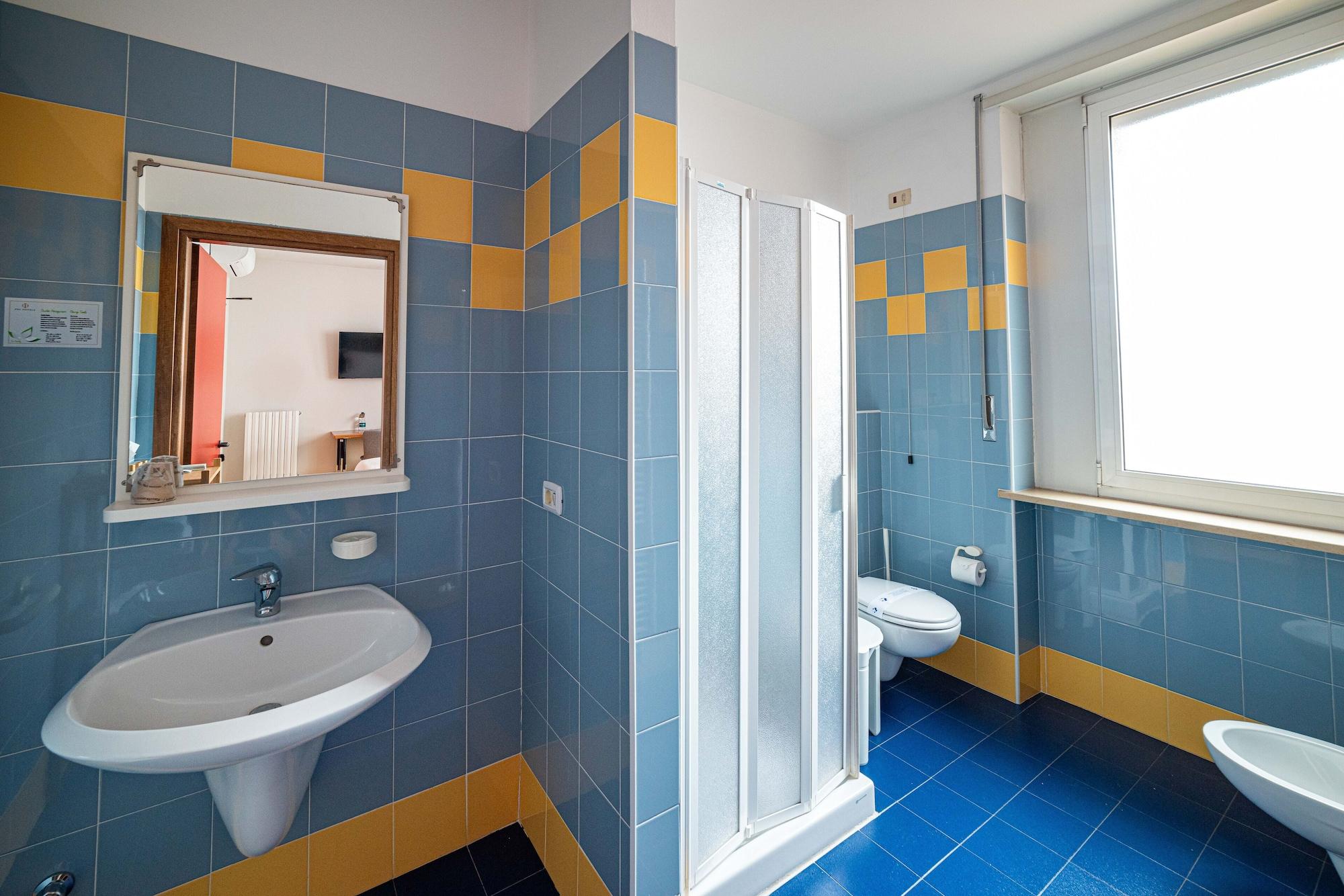 Equipamiento de Habitación Phi Hotel Homy Druento