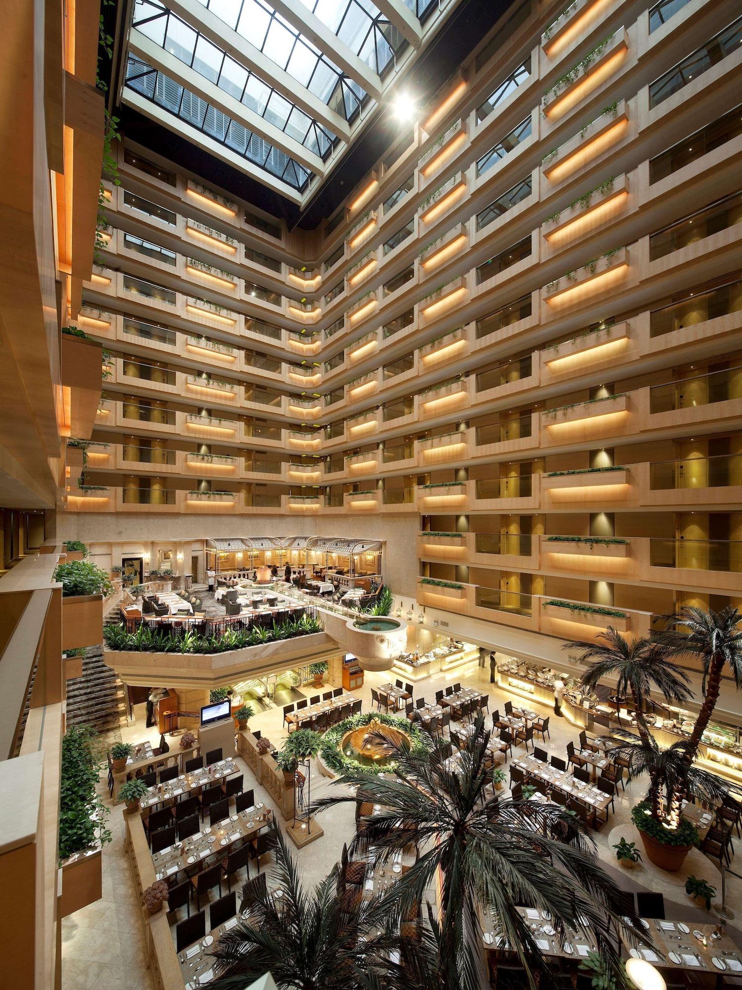 Vista Lobby The Royal Garden