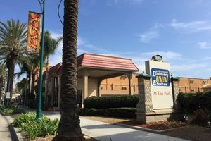Alojamiento - Anaheim Discovery Inn & Suites