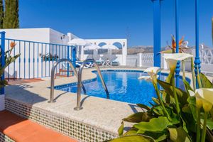 Renta temporal - Moorish-Style Mountain Villa: Stunning 360° Views, Pool & Hot Tub