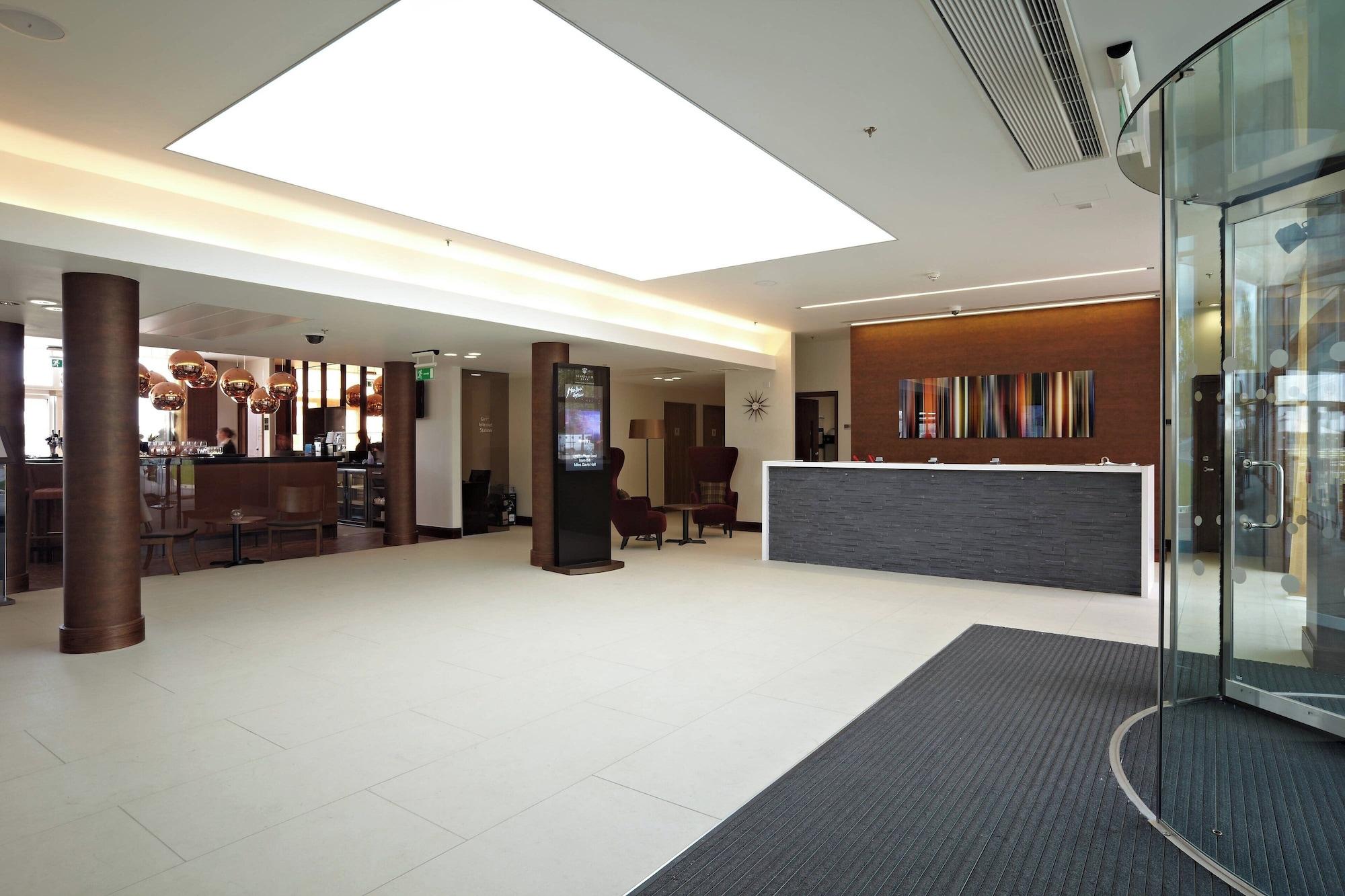 Vista Lobby Lingfield Park Marriott Hotel & Country Club