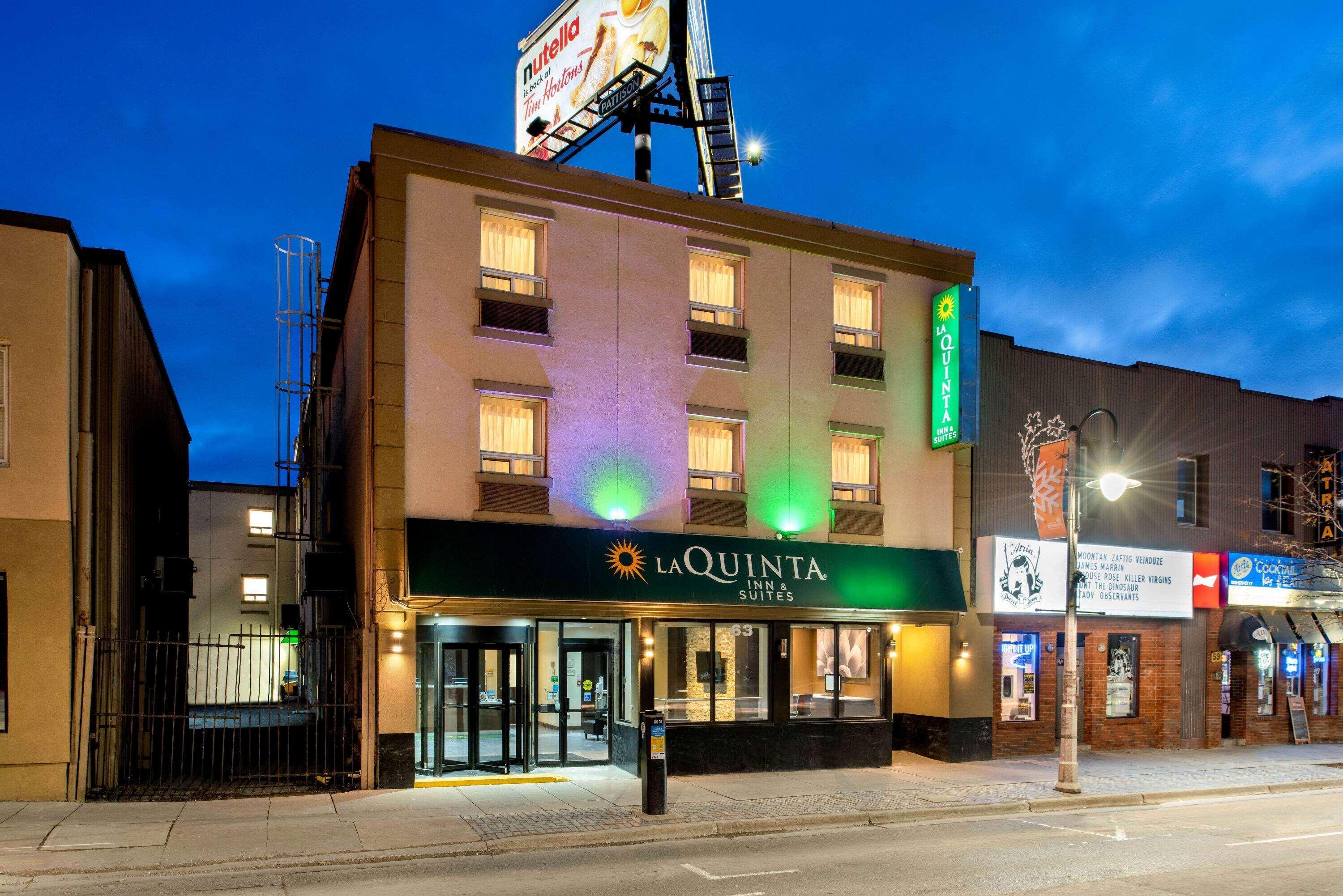 Vista Exterior La Quinta Inn Suites By Wyndham Oshawa