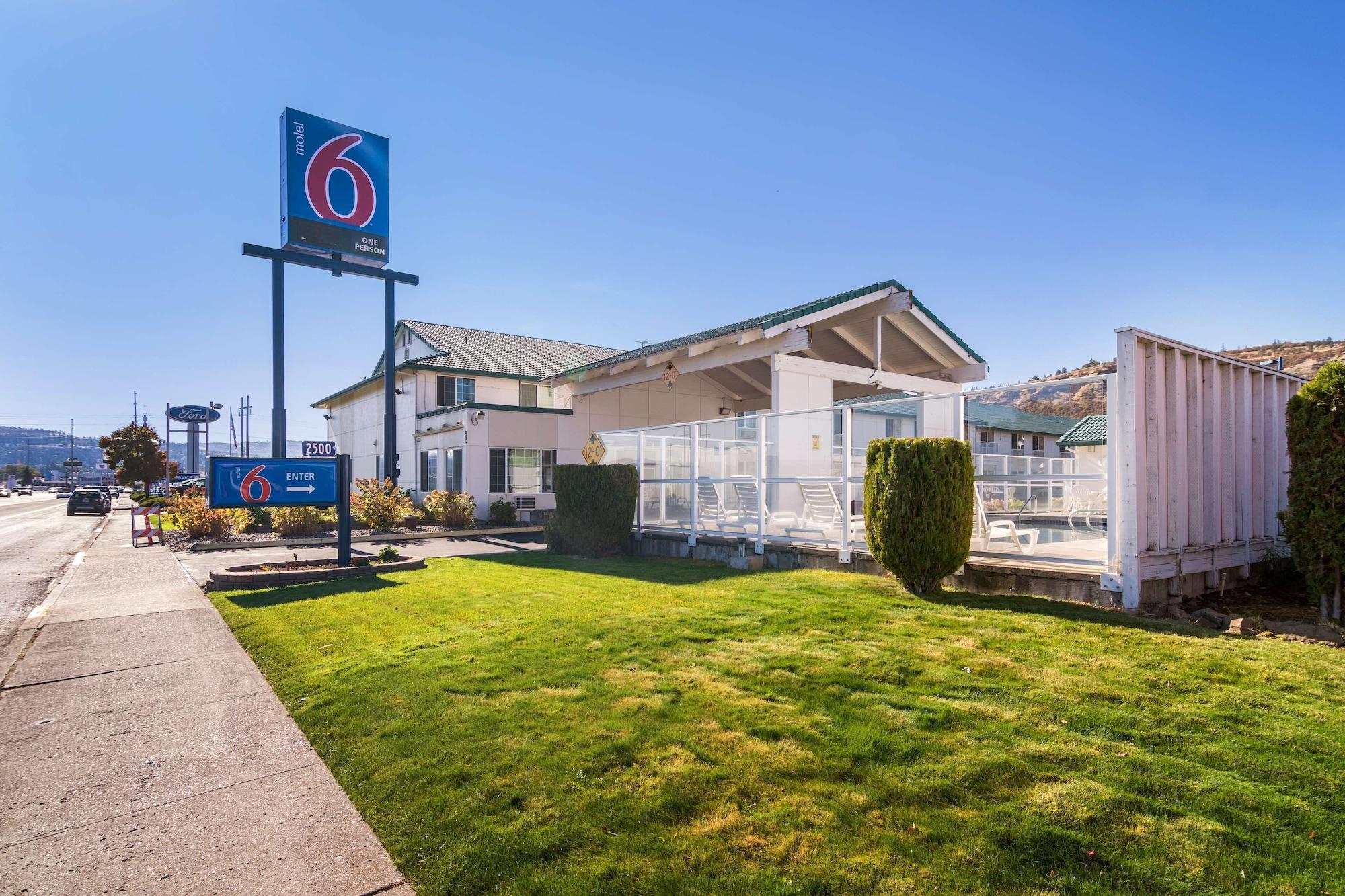 Varios Motel 6 The Dalles, OR